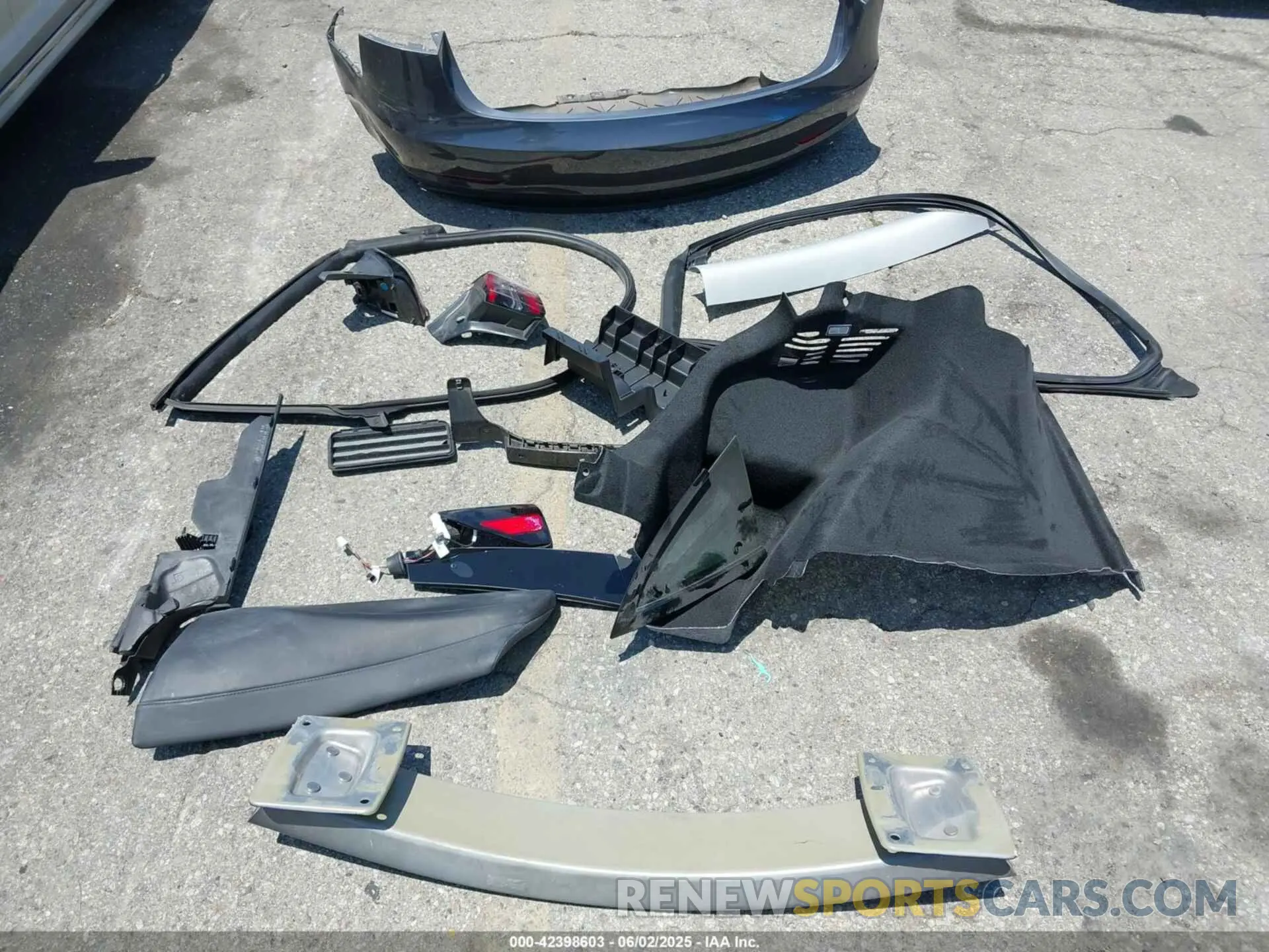12 Photograph of a damaged car 5YJ3E1EA4PF400306 TESLA MODEL 3 2023