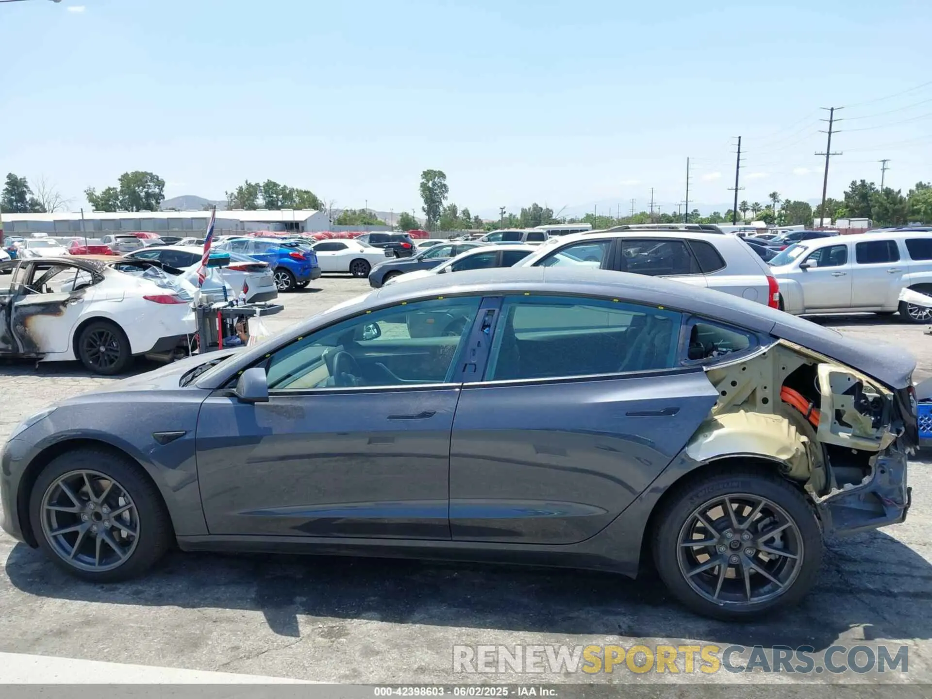 15 Photograph of a damaged car 5YJ3E1EA4PF400306 TESLA MODEL 3 2023