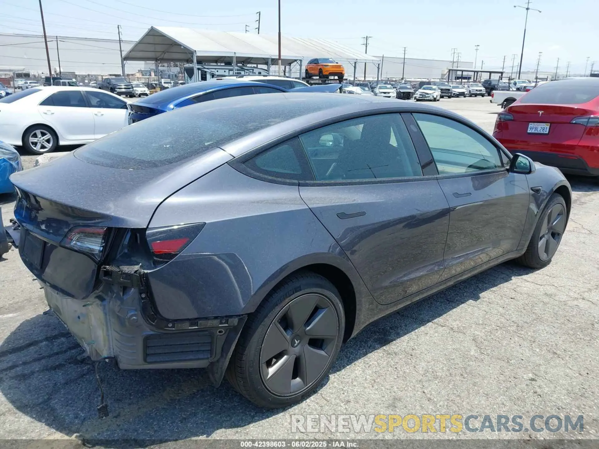 4 Photograph of a damaged car 5YJ3E1EA4PF400306 TESLA MODEL 3 2023