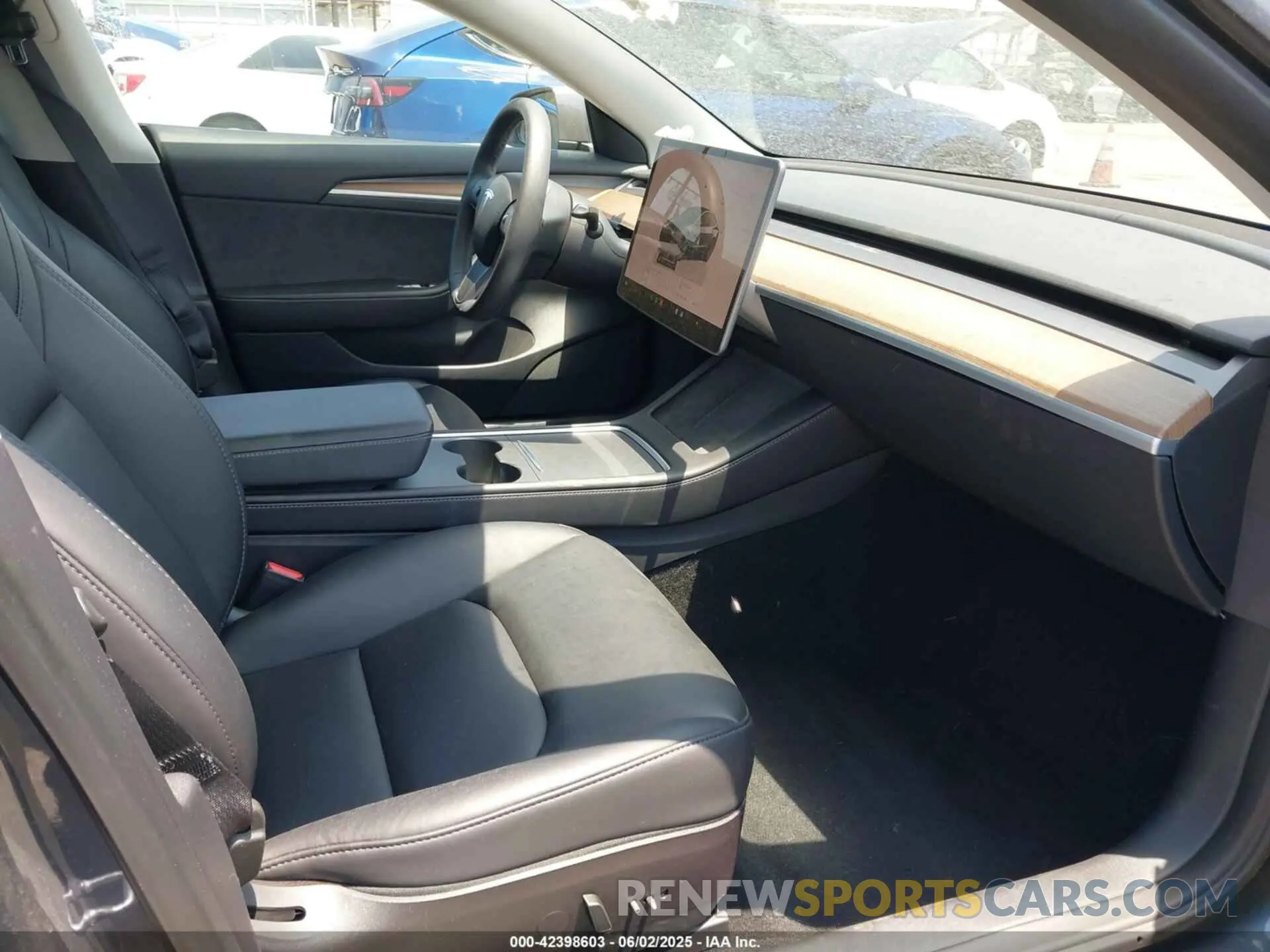 5 Photograph of a damaged car 5YJ3E1EA4PF400306 TESLA MODEL 3 2023