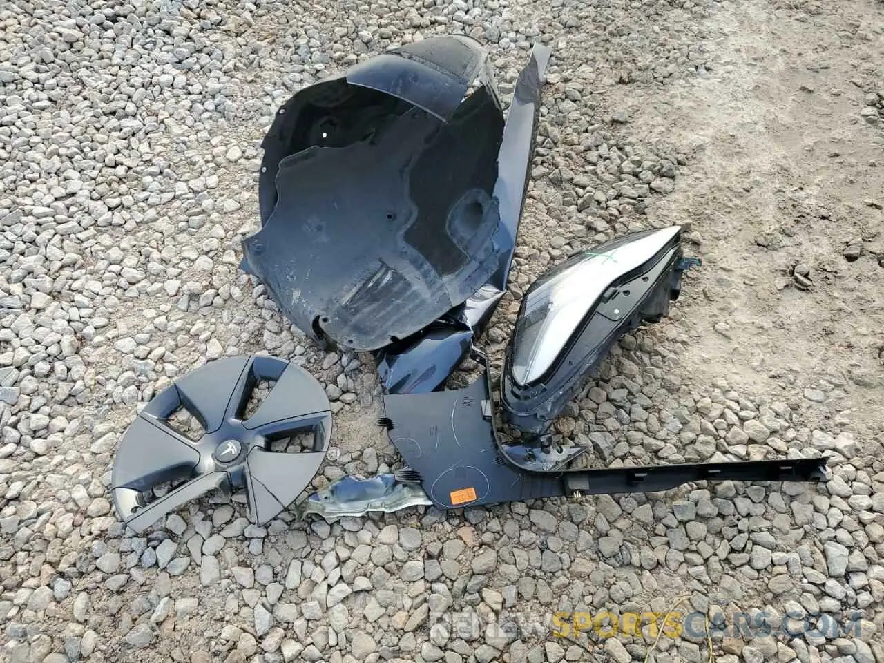 15 Photograph of a damaged car 5YJ3E1EA4PF402430 TESLA MODEL 3 2023