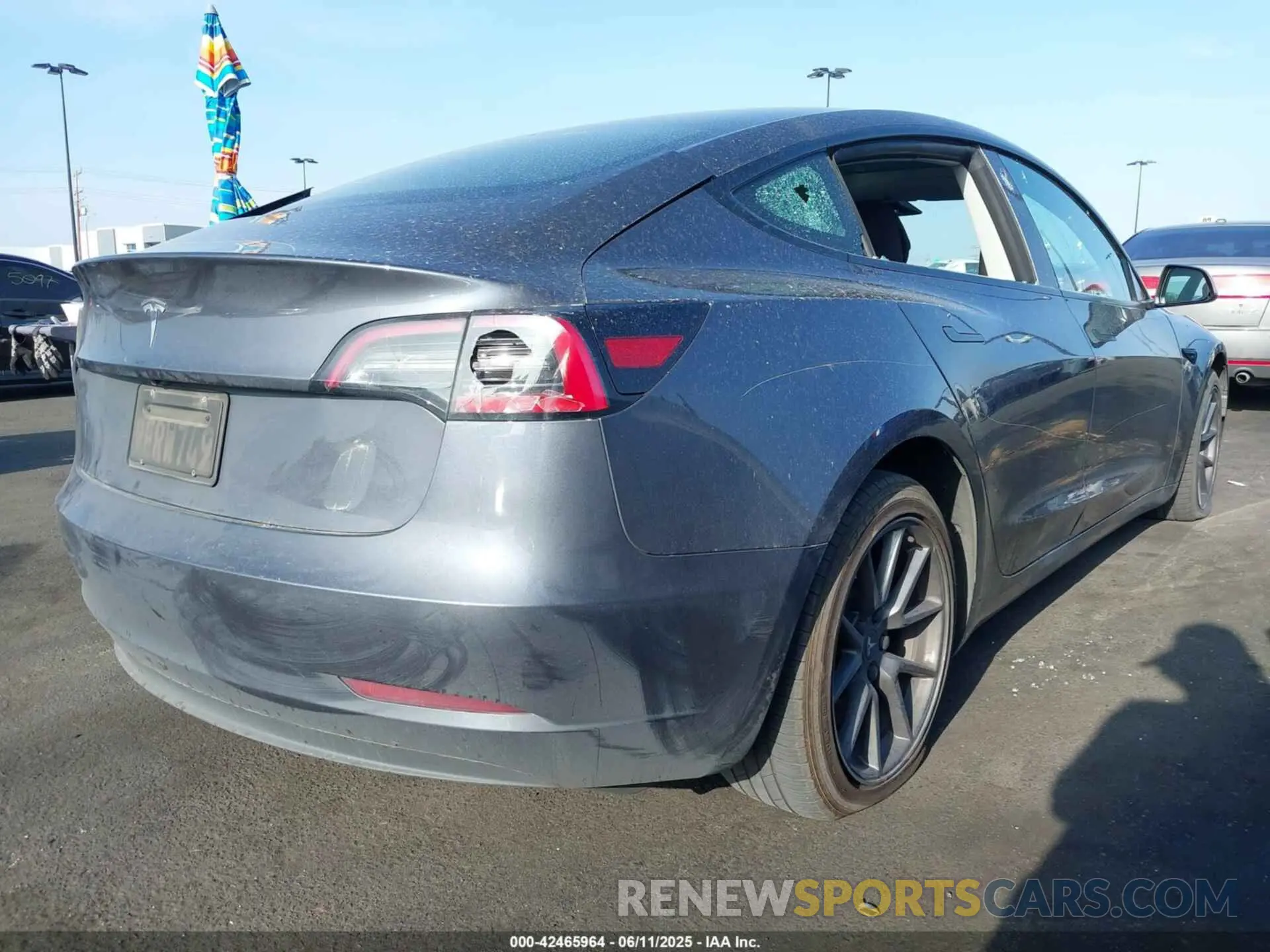 4 Photograph of a damaged car 5YJ3E1EA4PF427022 TESLA MODEL 3 2023