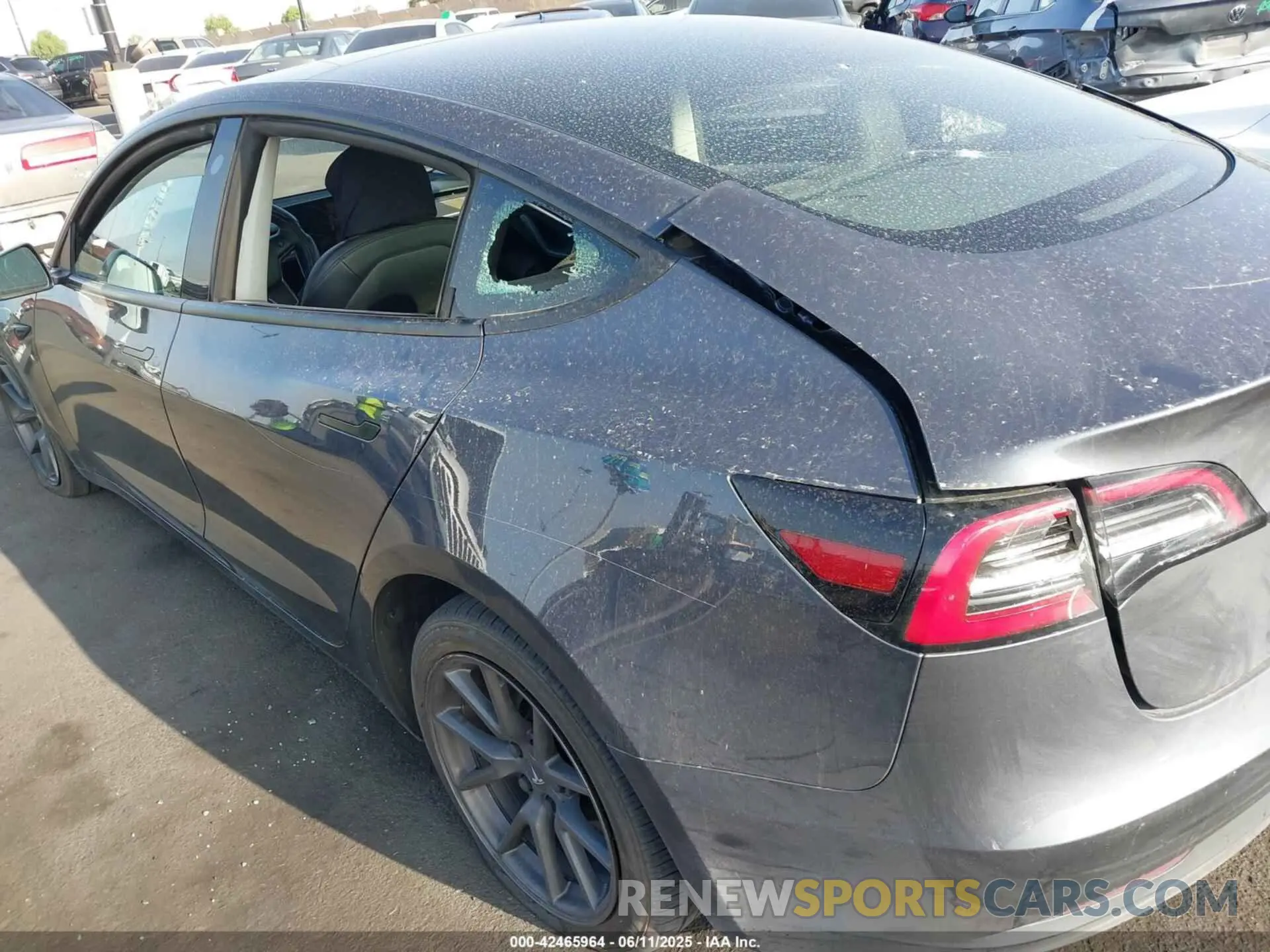 6 Photograph of a damaged car 5YJ3E1EA4PF427022 TESLA MODEL 3 2023