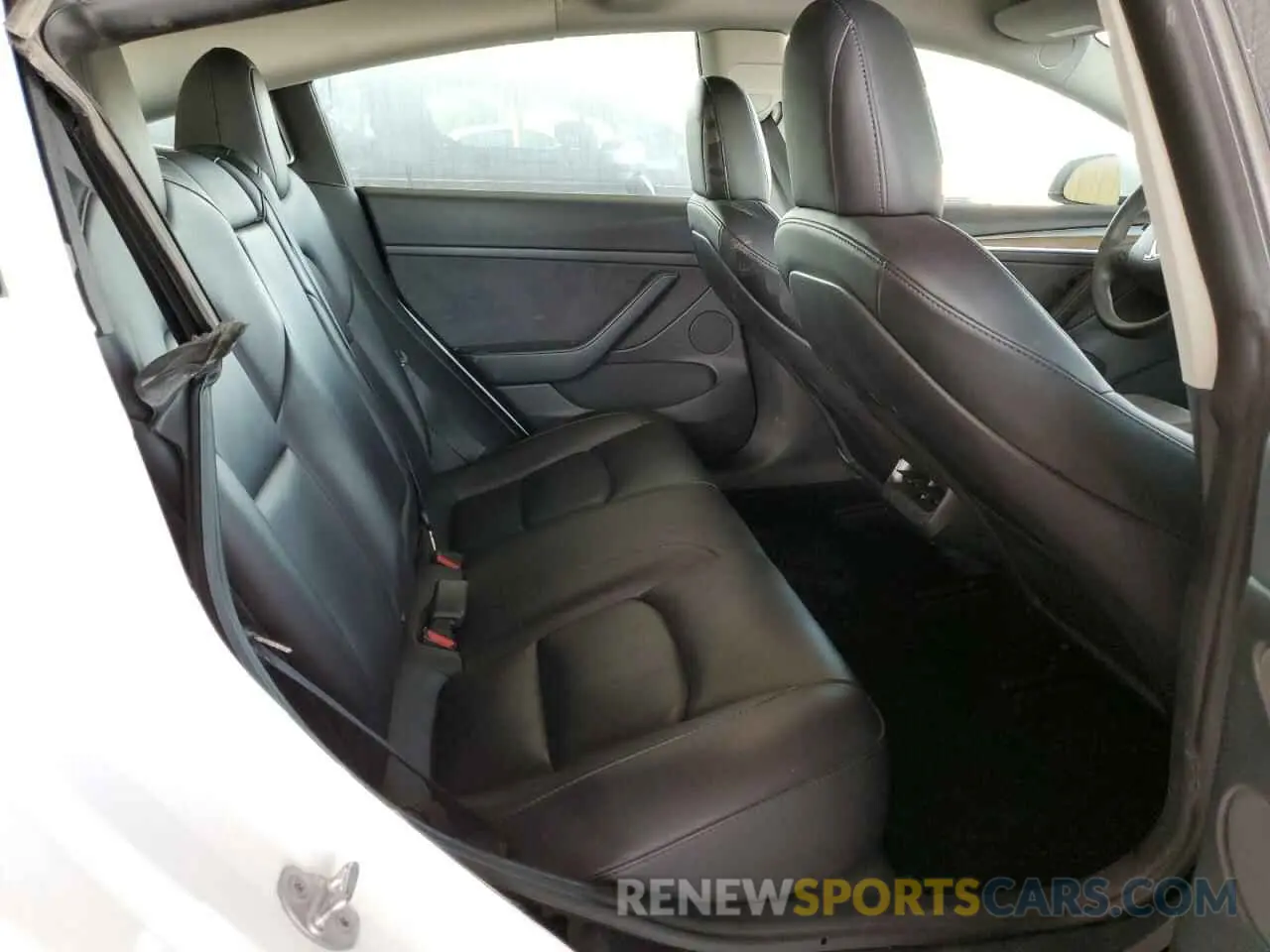 10 Photograph of a damaged car 5YJ3E1EA4PF437324 TESLA MODEL 3 2023