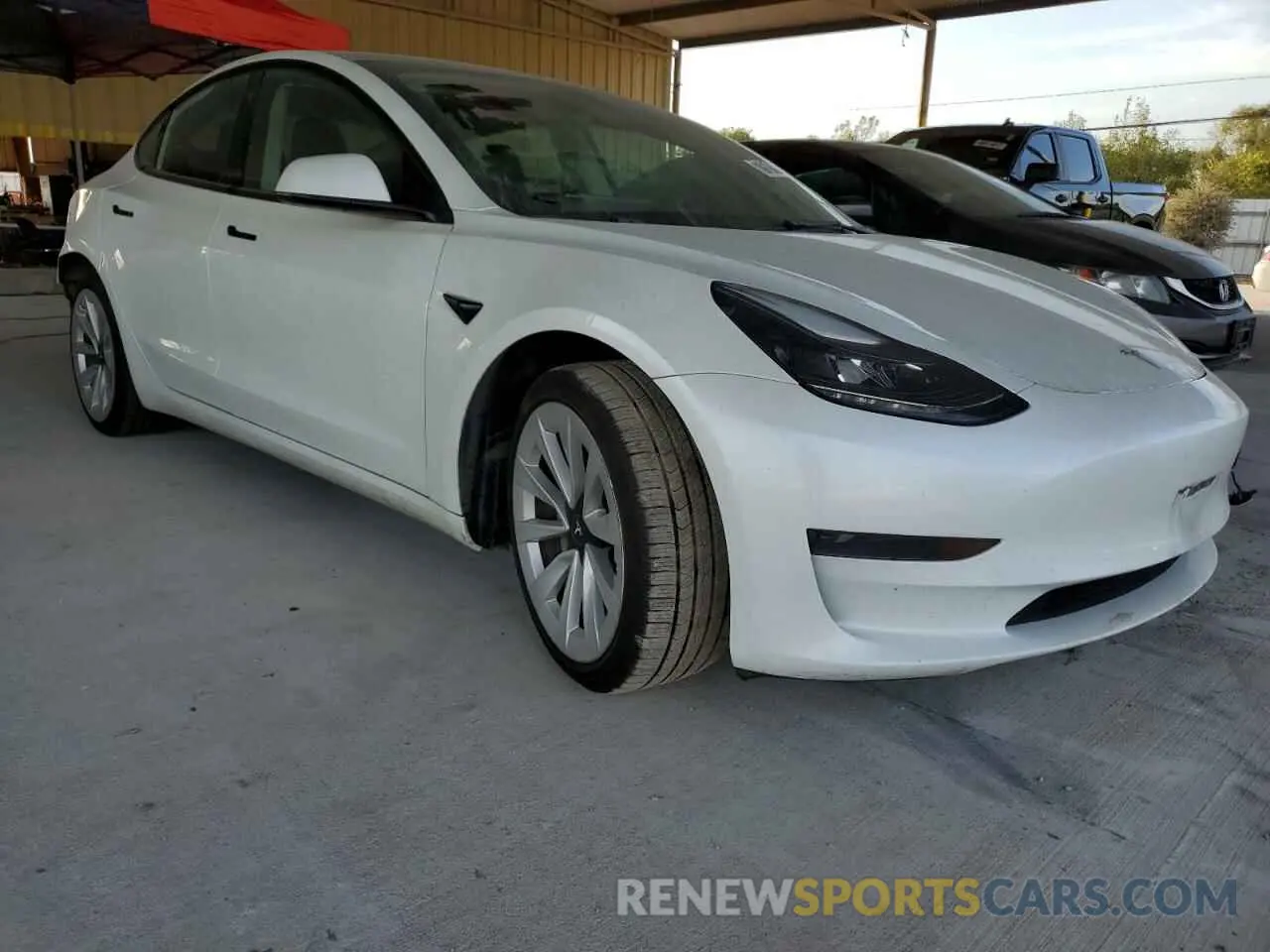 4 Photograph of a damaged car 5YJ3E1EA4PF437324 TESLA MODEL 3 2023
