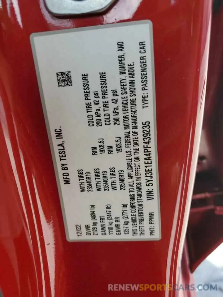 12 Photograph of a damaged car 5YJ3E1EA4PF439235 TESLA MODEL 3 2023