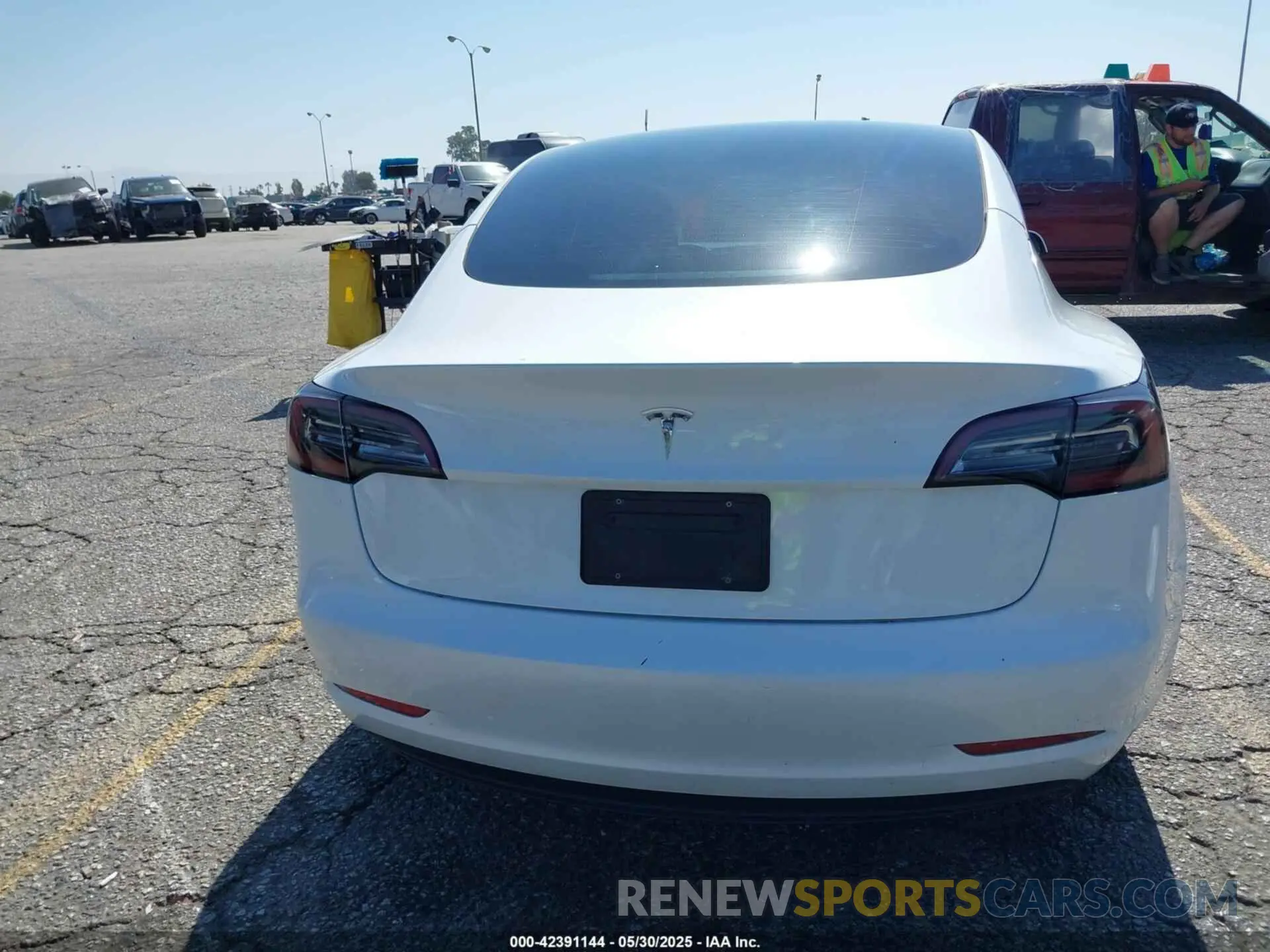 16 Photograph of a damaged car 5YJ3E1EA4PF453359 TESLA MODEL 3 2023
