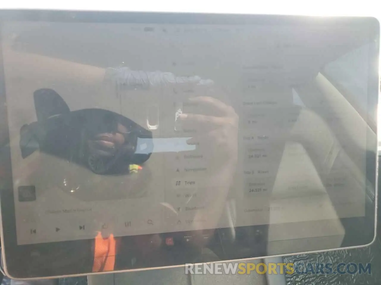 9 Photograph of a damaged car 5YJ3E1EA4PF459775 TESLA MODEL 3 2023