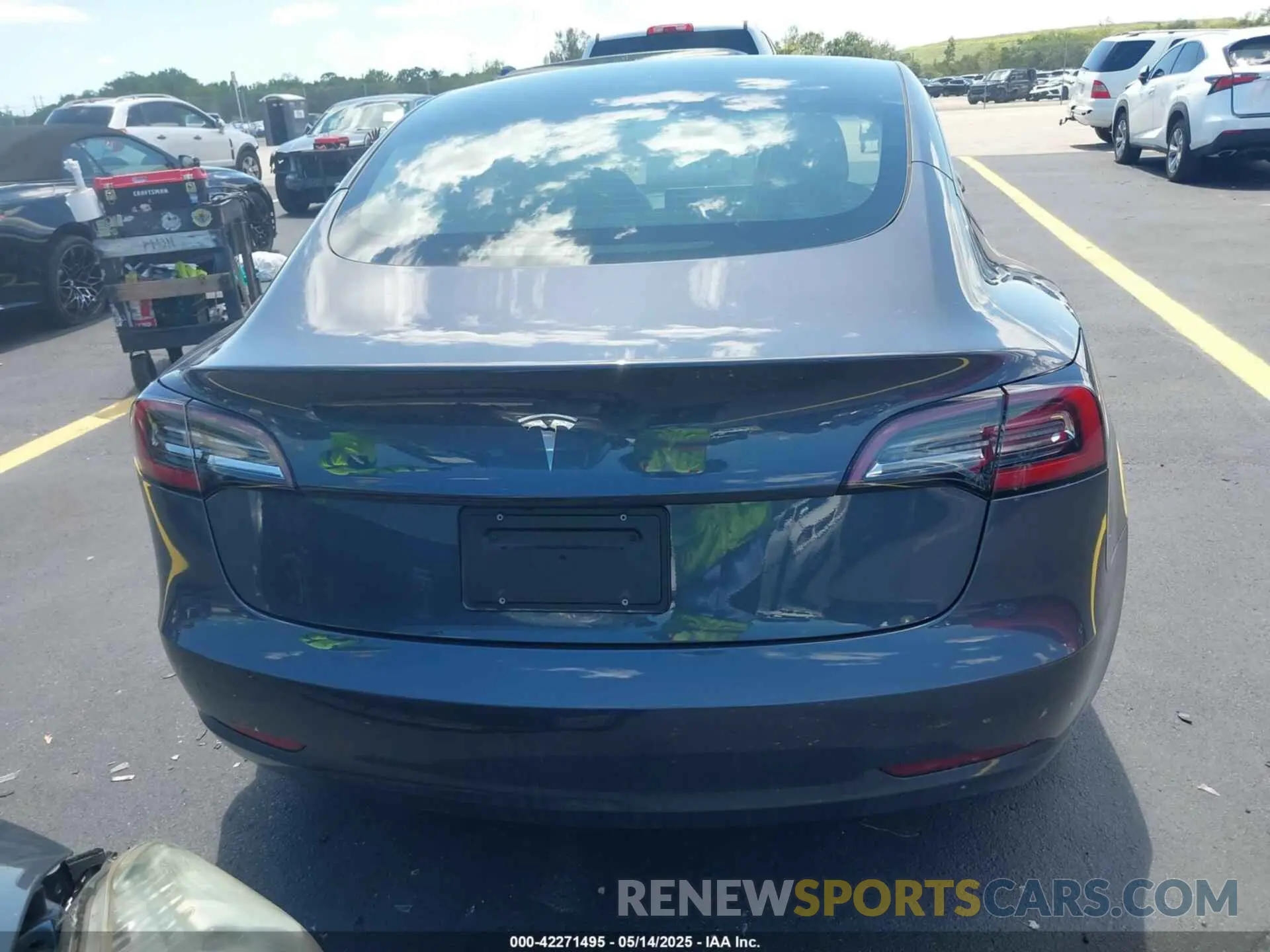 16 Photograph of a damaged car 5YJ3E1EA4PF461624 TESLA MODEL 3 2023