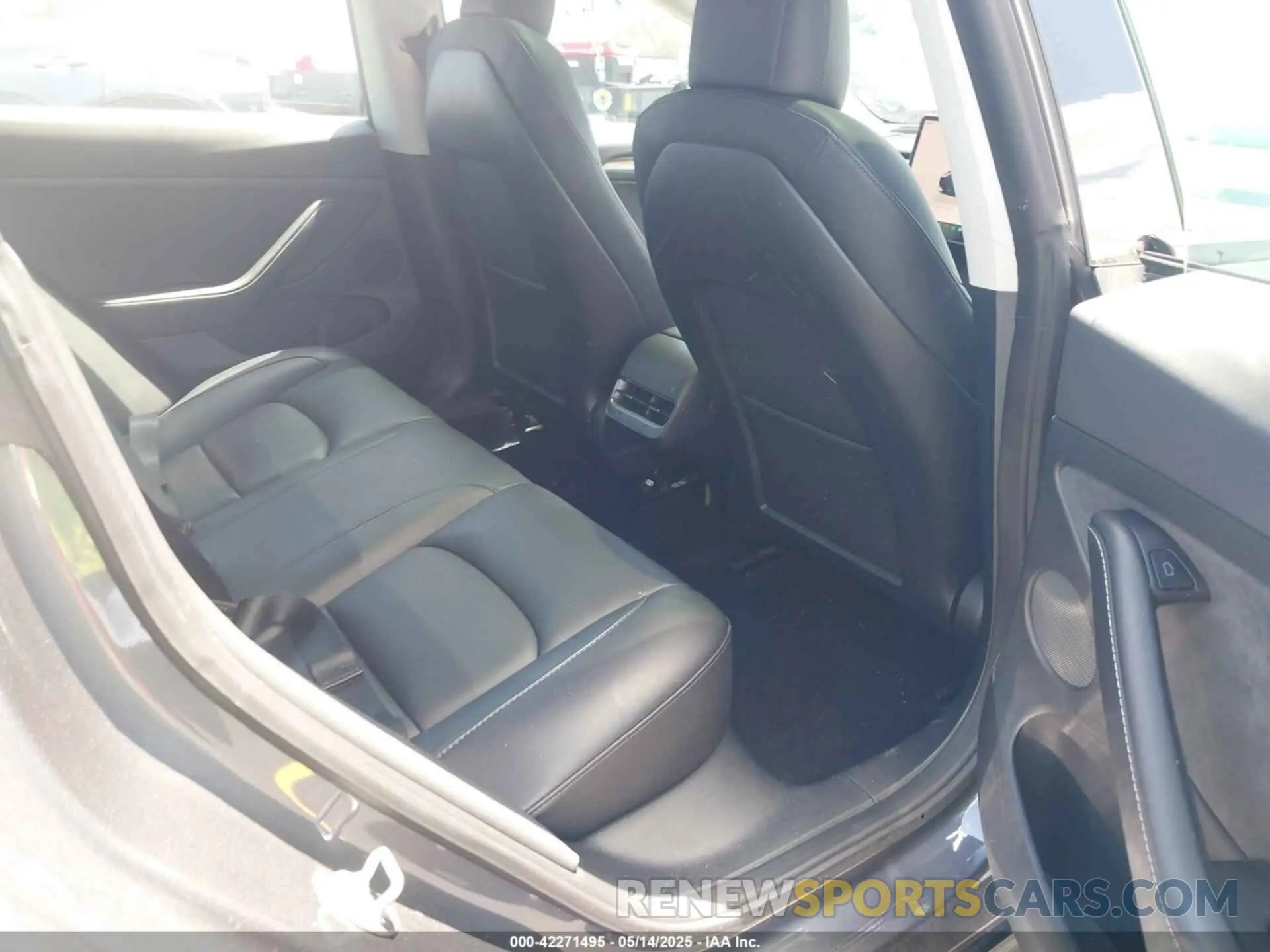 8 Photograph of a damaged car 5YJ3E1EA4PF461624 TESLA MODEL 3 2023