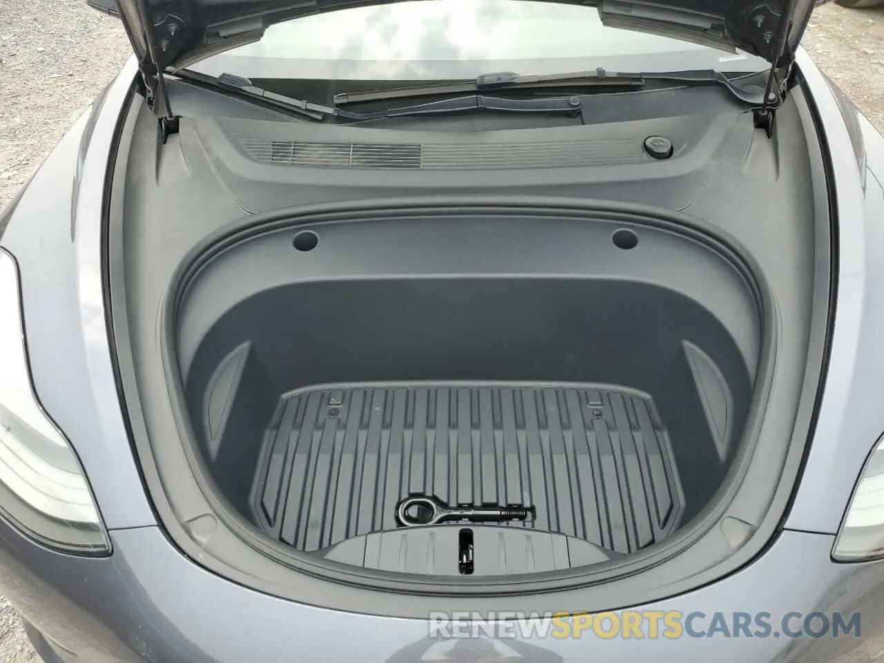 11 Photograph of a damaged car 5YJ3E1EA4PF465172 TESLA MODEL 3 2023
