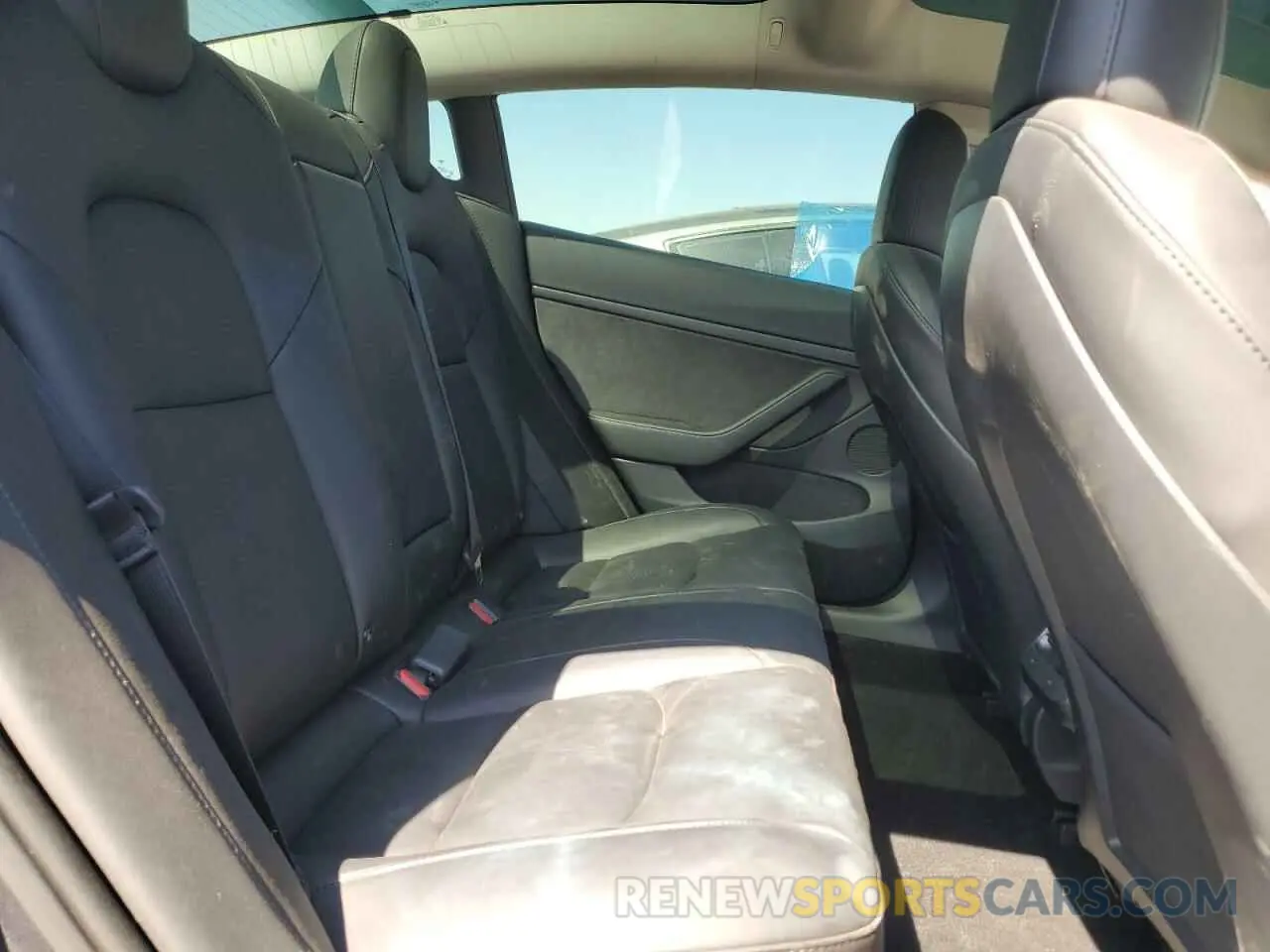 10 Photograph of a damaged car 5YJ3E1EA4PF466113 TESLA MODEL 3 2023