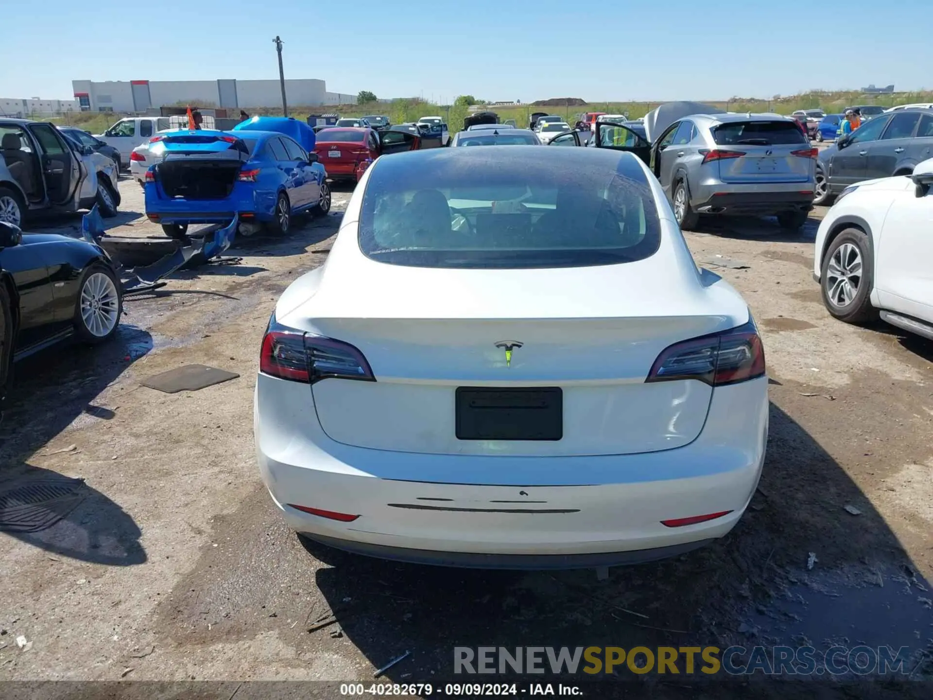16 Photograph of a damaged car 5YJ3E1EA4PF475426 TESLA MODEL 3 2023