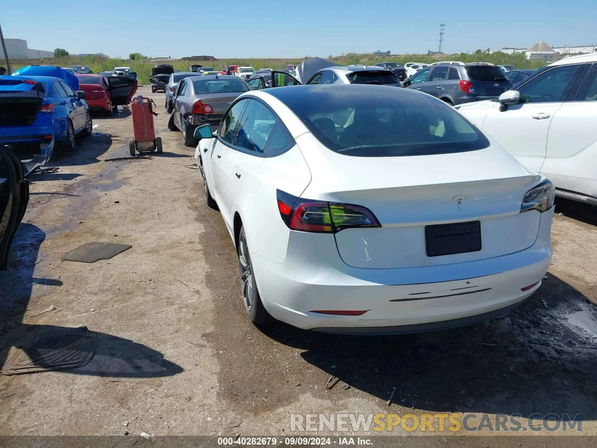 3 Photograph of a damaged car 5YJ3E1EA4PF475426 TESLA MODEL 3 2023