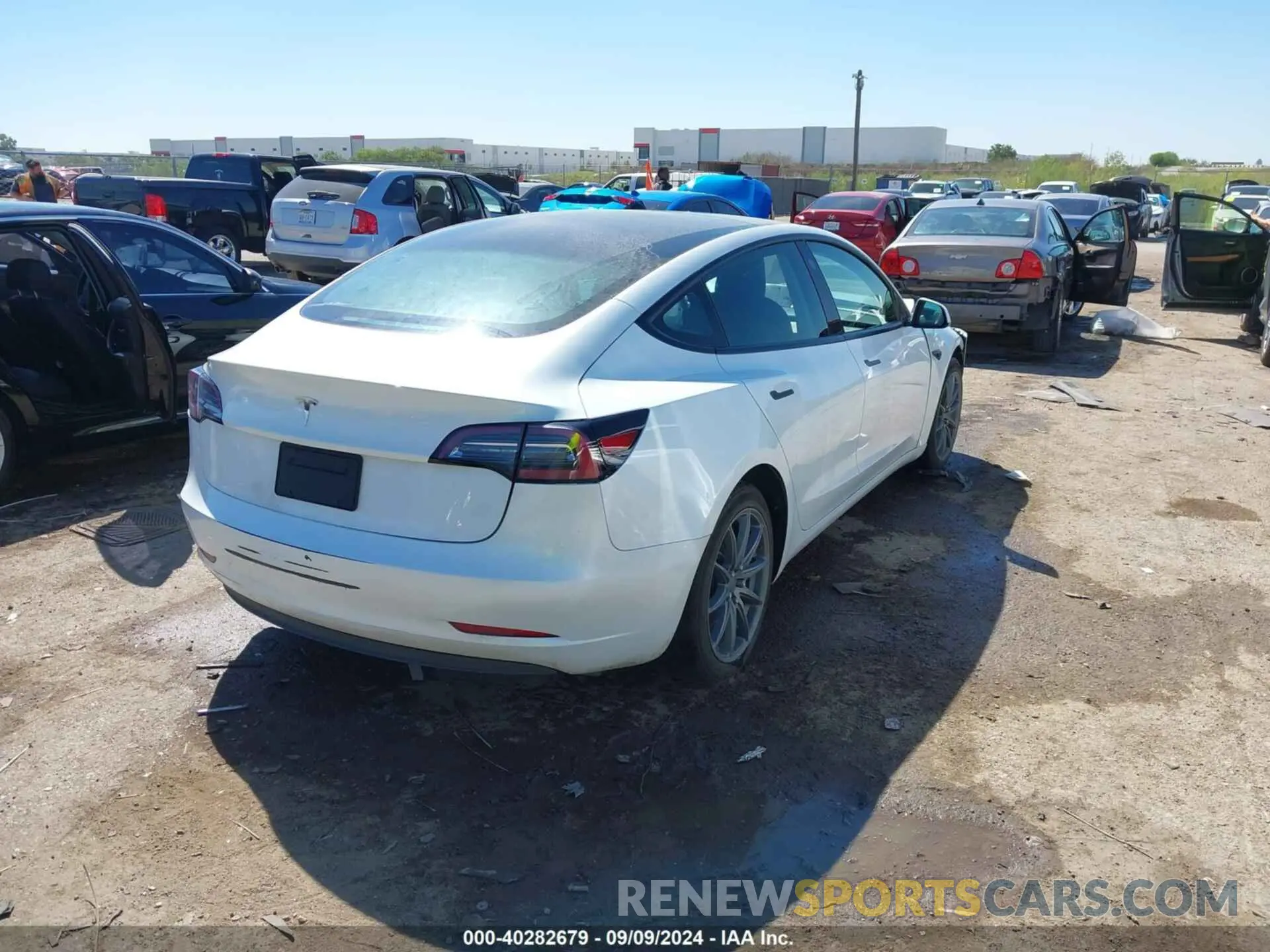 4 Photograph of a damaged car 5YJ3E1EA4PF475426 TESLA MODEL 3 2023