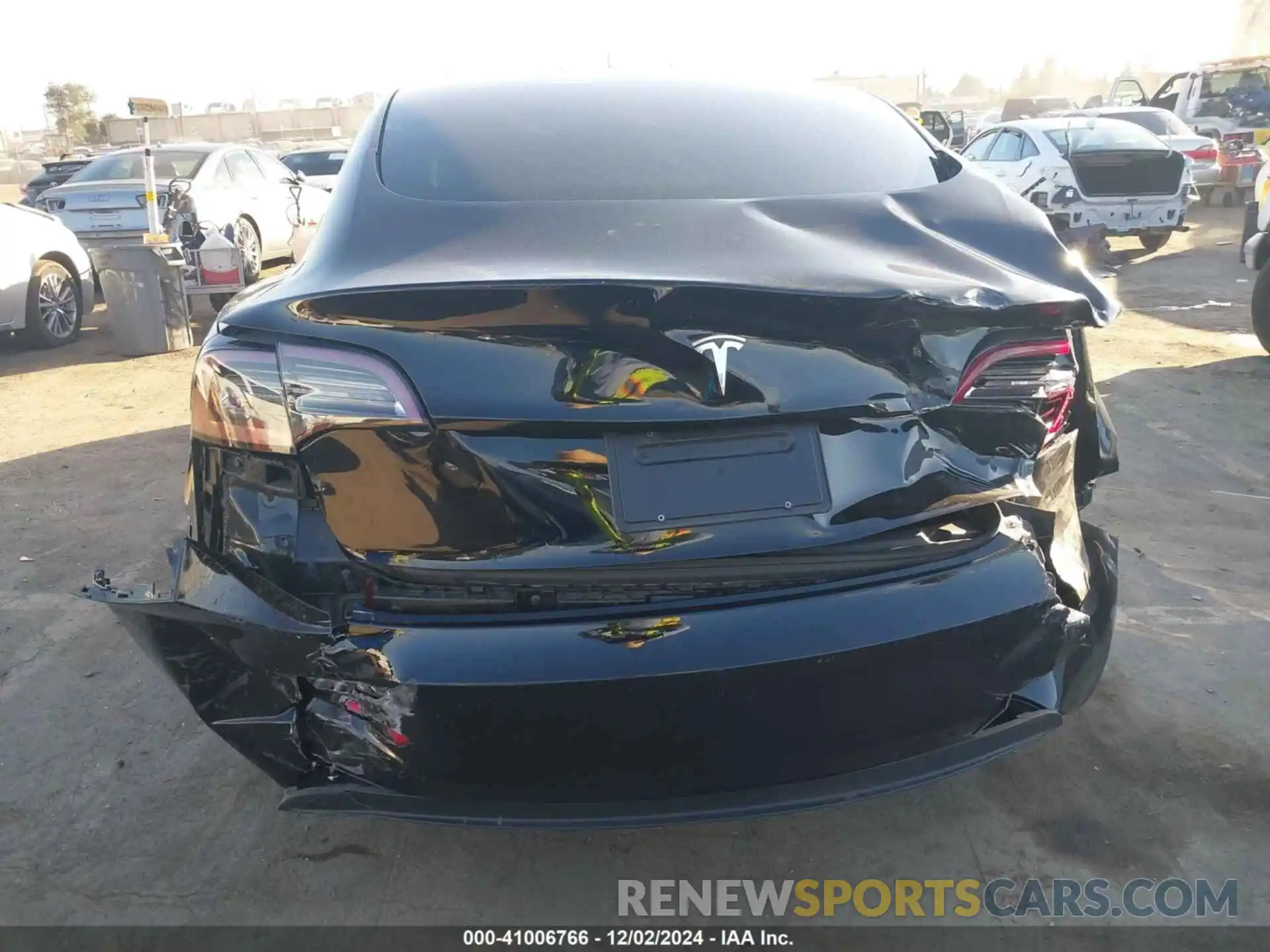 16 Photograph of a damaged car 5YJ3E1EA4PF483252 TESLA MODEL 3 2023