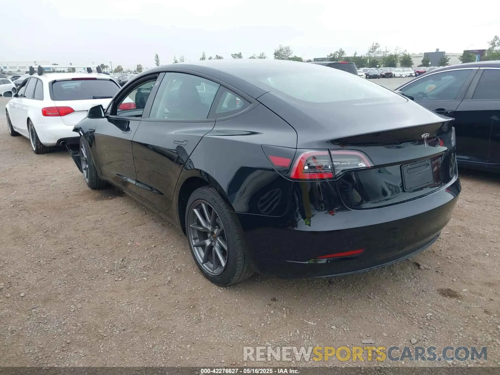 3 Photograph of a damaged car 5YJ3E1EA4PF497068 TESLA MODEL 3 2023