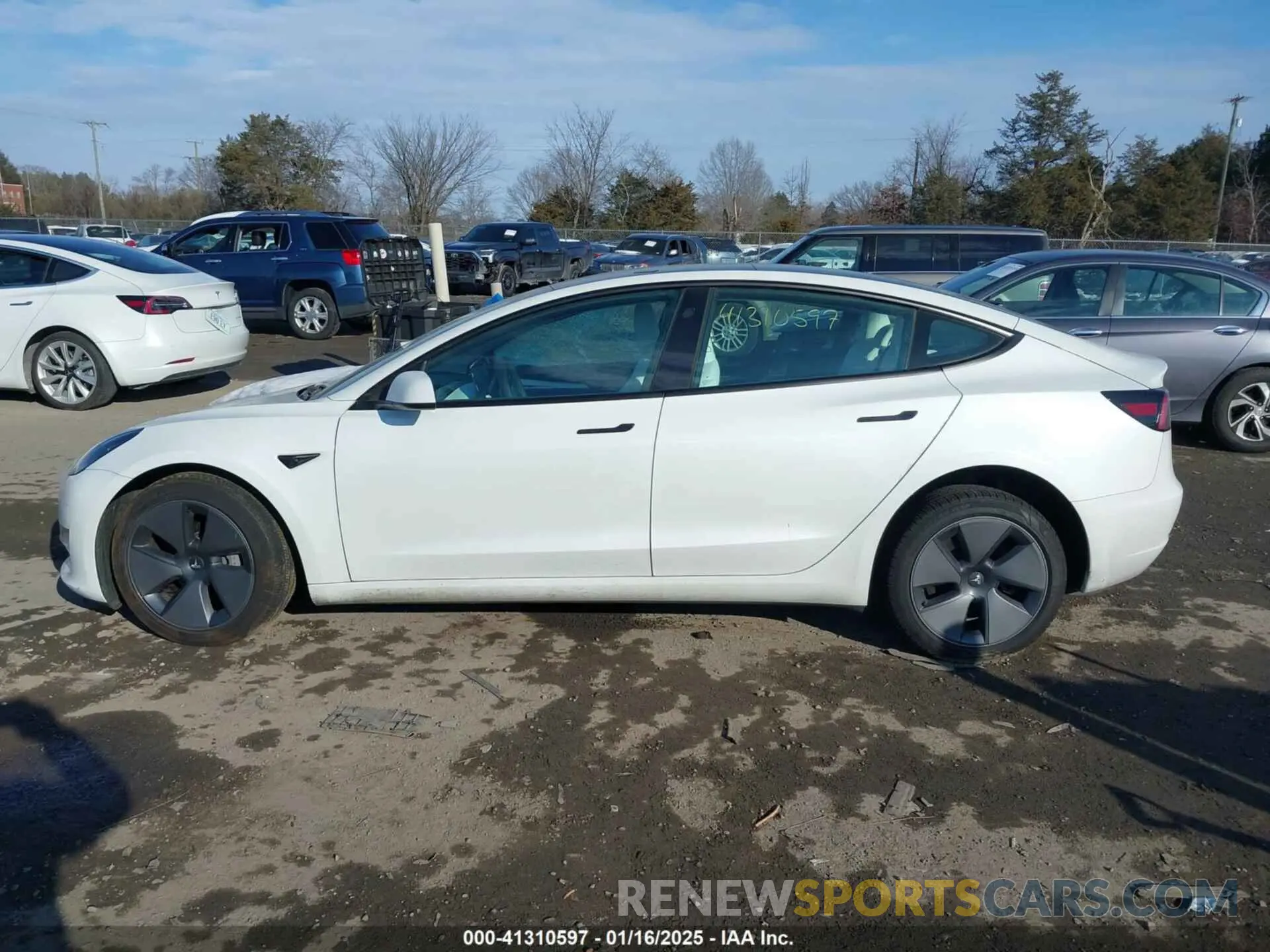 14 Photograph of a damaged car 5YJ3E1EA4PF505850 TESLA MODEL 3 2023
