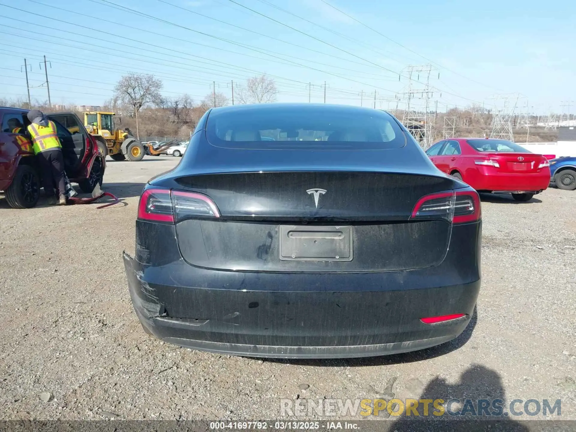 17 Photograph of a damaged car 5YJ3E1EA4PF509459 TESLA MODEL 3 2023