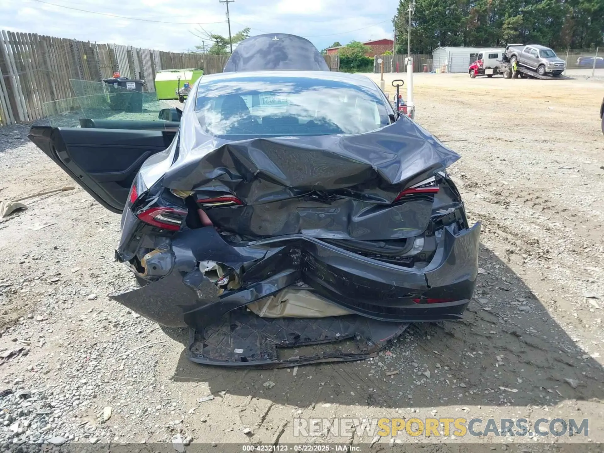 6 Photograph of a damaged car 5YJ3E1EA4PF515844 TESLA MODEL 3 2023