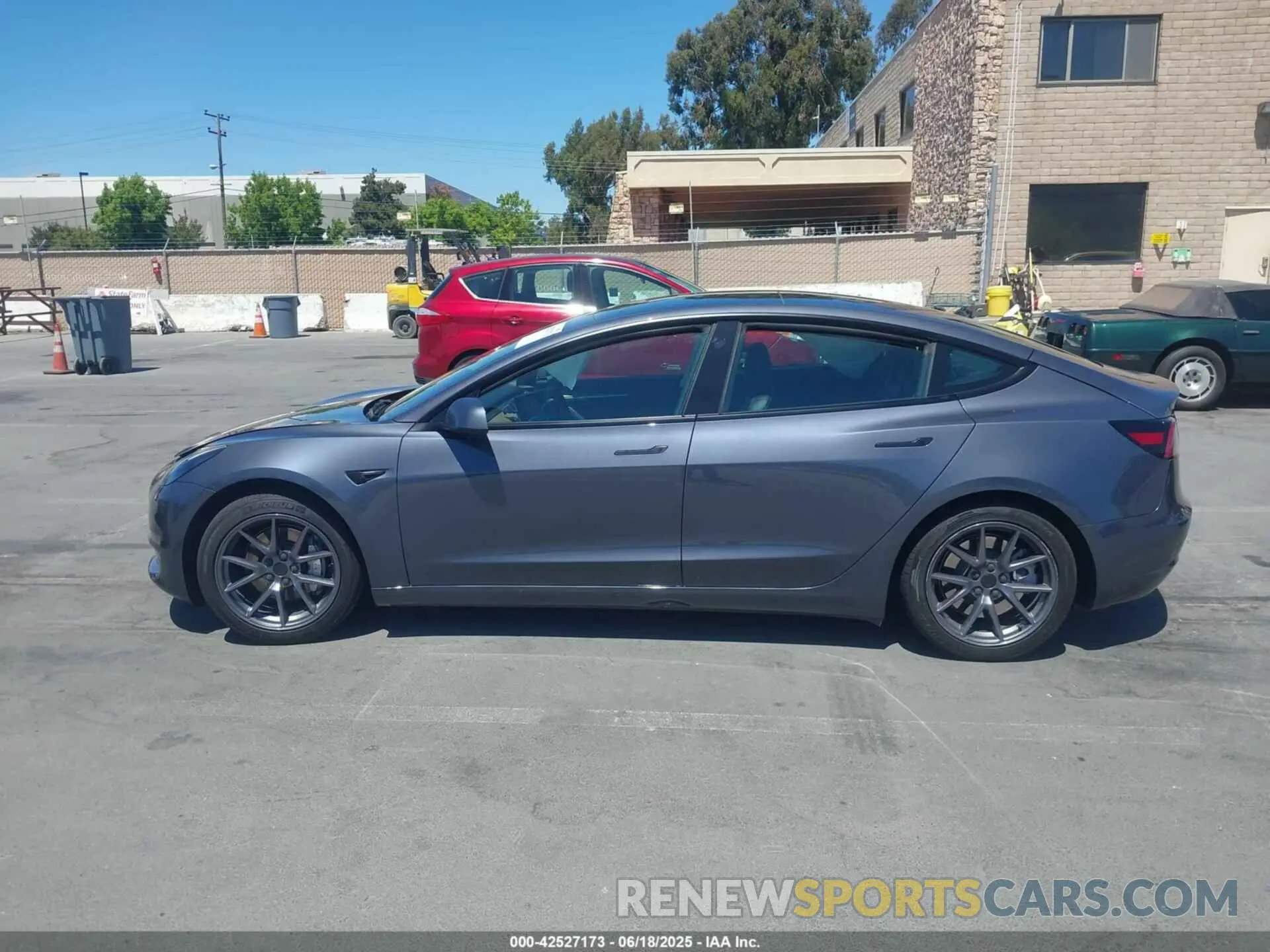 14 Photograph of a damaged car 5YJ3E1EA4PF545281 TESLA MODEL 3 2023