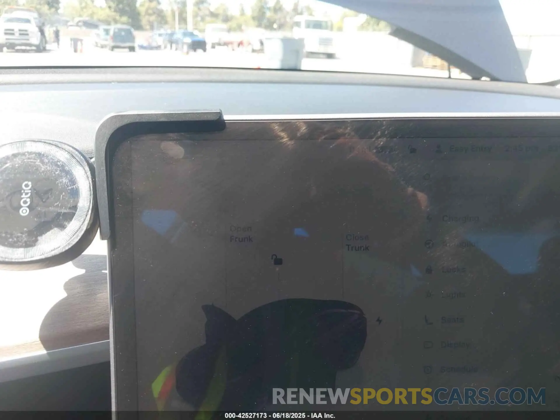 17 Photograph of a damaged car 5YJ3E1EA4PF545281 TESLA MODEL 3 2023
