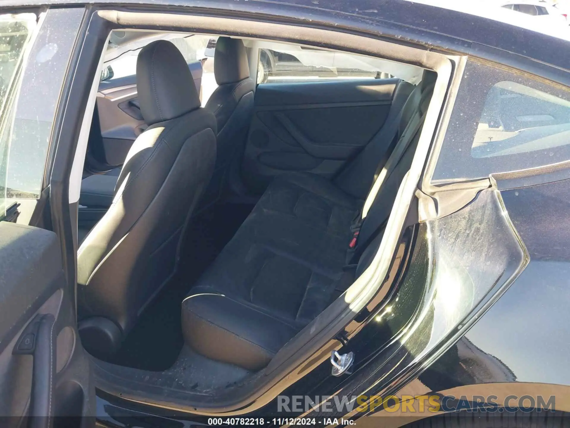 8 Photograph of a damaged car 5YJ3E1EA4PF552103 TESLA MODEL 3 2023