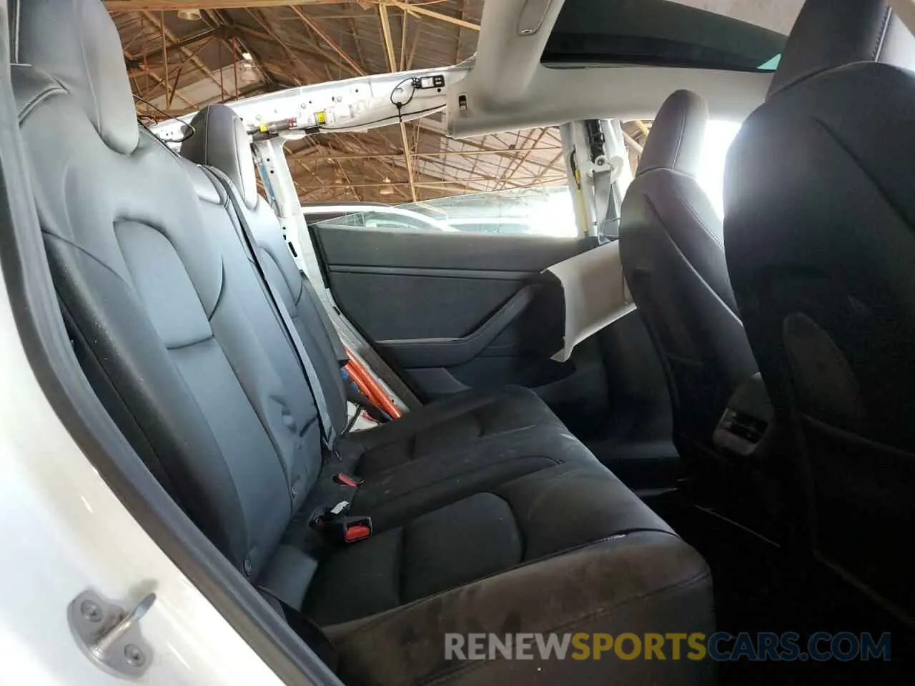 10 Photograph of a damaged car 5YJ3E1EA4PF556524 TESLA MODEL 3 2023
