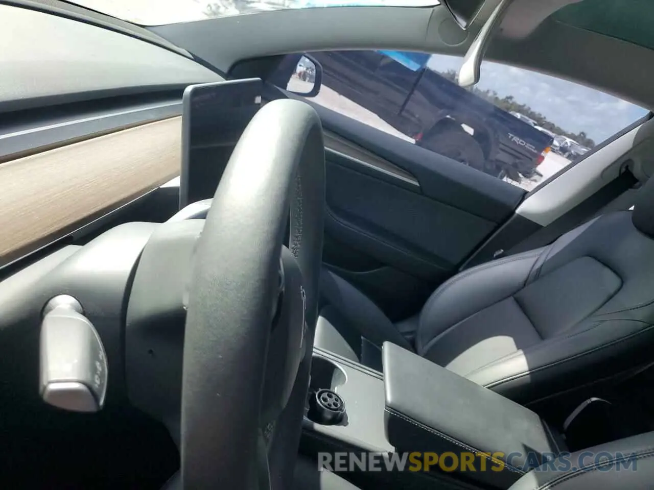 9 Photograph of a damaged car 5YJ3E1EA4PF558094 TESLA MODEL 3 2023
