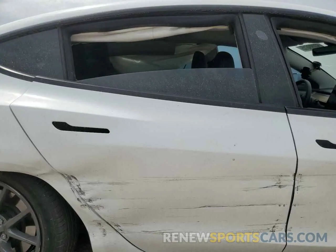 10 Photograph of a damaged car 5YJ3E1EA4PF567345 TESLA MODEL 3 2023