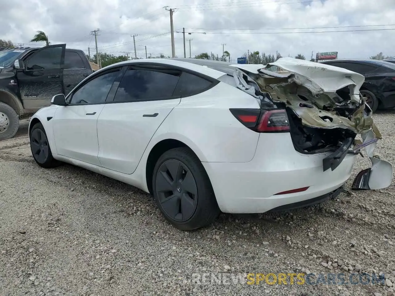 2 Photograph of a damaged car 5YJ3E1EA4PF567345 TESLA MODEL 3 2023
