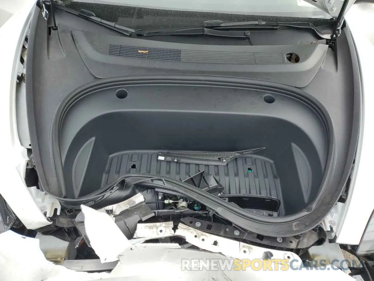 11 Photograph of a damaged car 5YJ3E1EA4PF569399 TESLA MODEL 3 2023