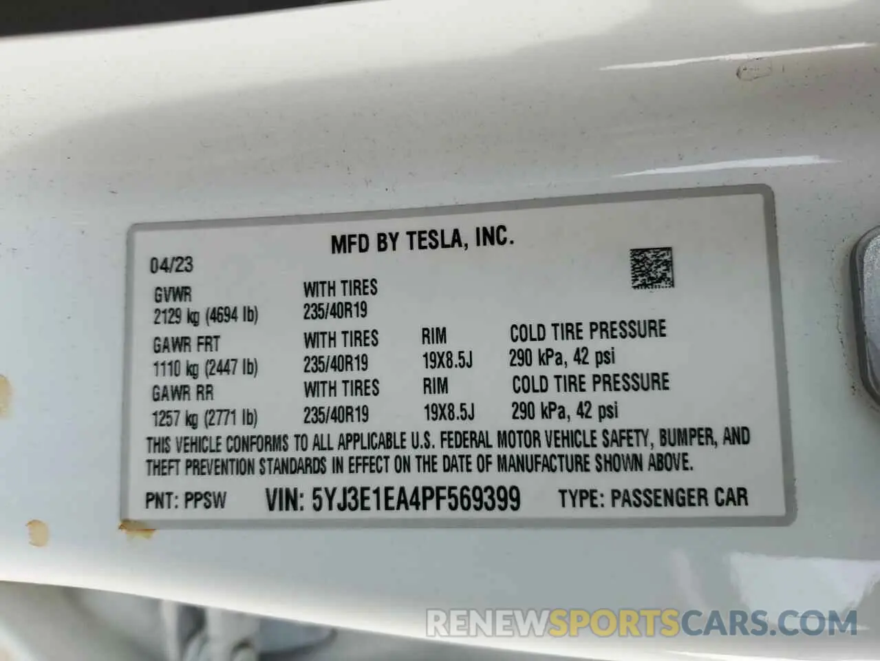 12 Photograph of a damaged car 5YJ3E1EA4PF569399 TESLA MODEL 3 2023