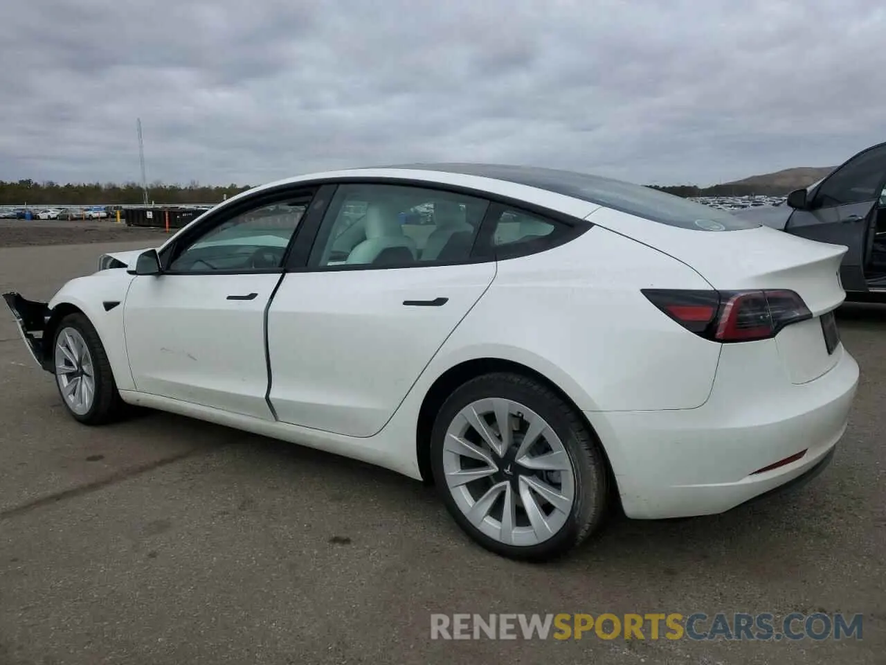 2 Photograph of a damaged car 5YJ3E1EA4PF569399 TESLA MODEL 3 2023