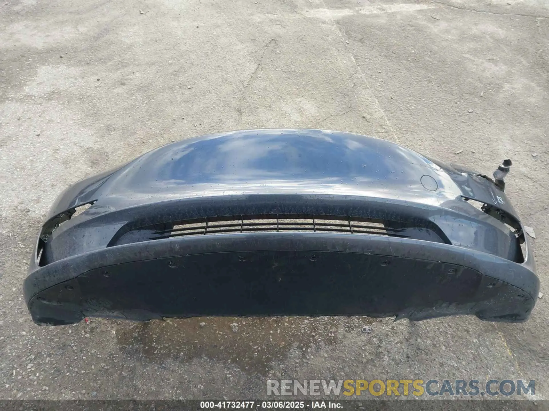 12 Photograph of a damaged car 5YJ3E1EA4PF569645 TESLA MODEL 3 2023
