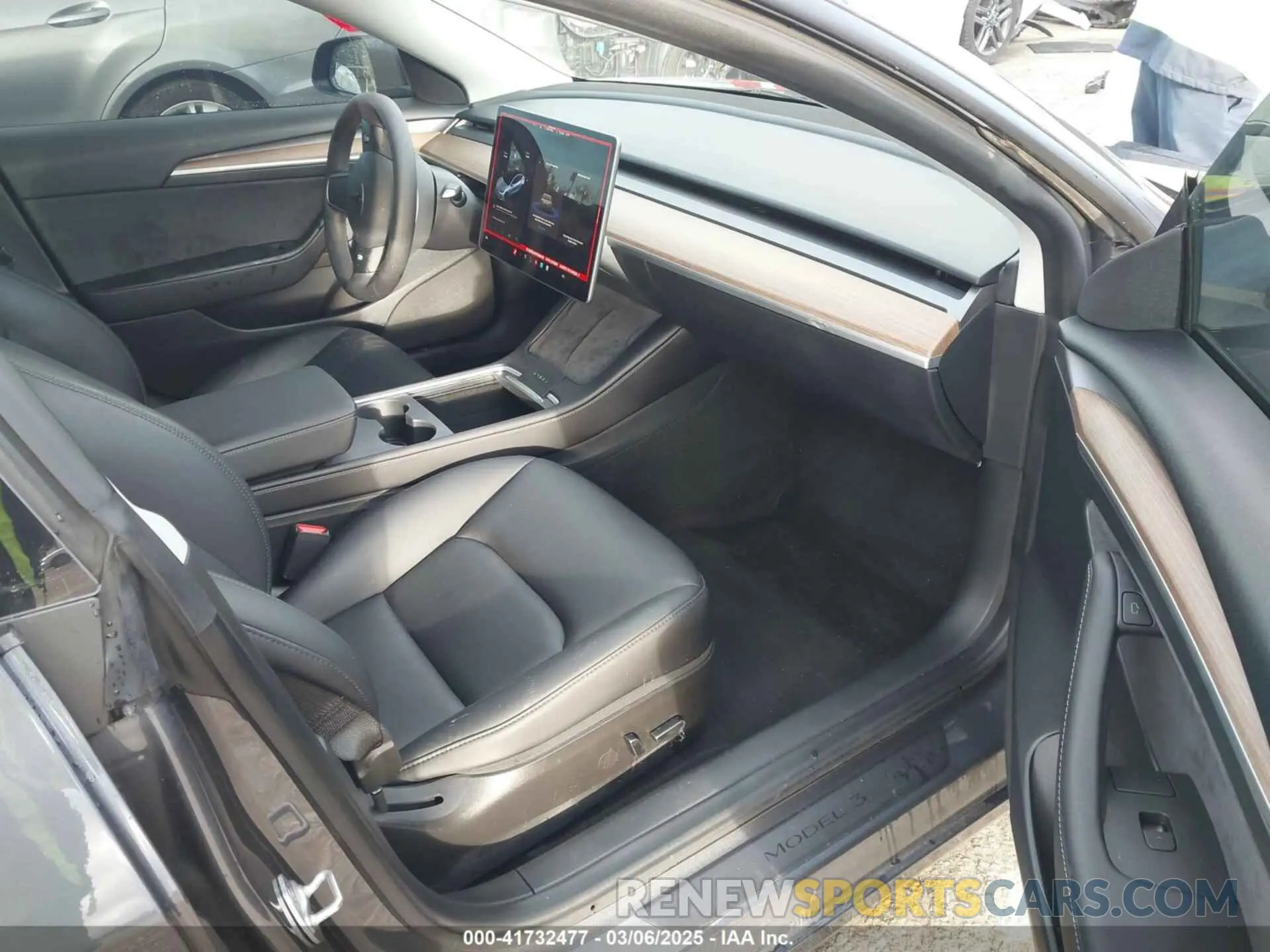 5 Photograph of a damaged car 5YJ3E1EA4PF569645 TESLA MODEL 3 2023