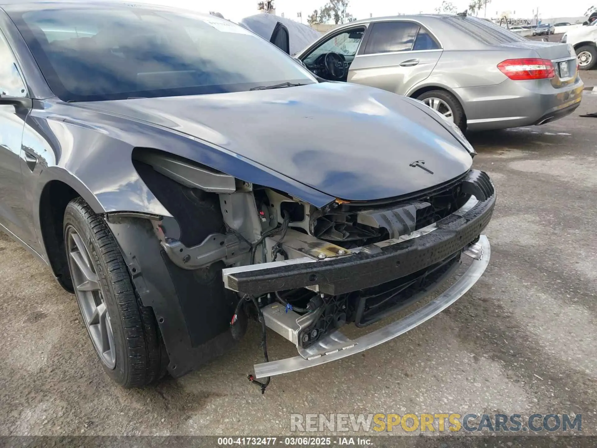 6 Photograph of a damaged car 5YJ3E1EA4PF569645 TESLA MODEL 3 2023