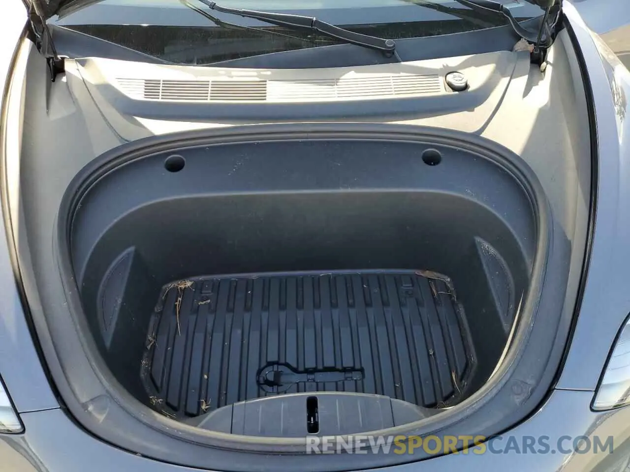 11 Photograph of a damaged car 5YJ3E1EA4PF570942 TESLA MODEL 3 2023