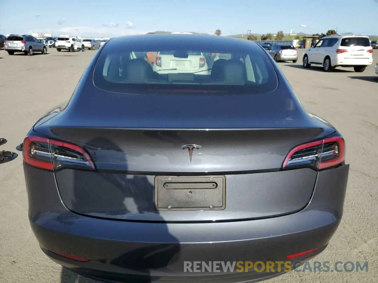 6 Photograph of a damaged car 5YJ3E1EA4PF570942 TESLA MODEL 3 2023