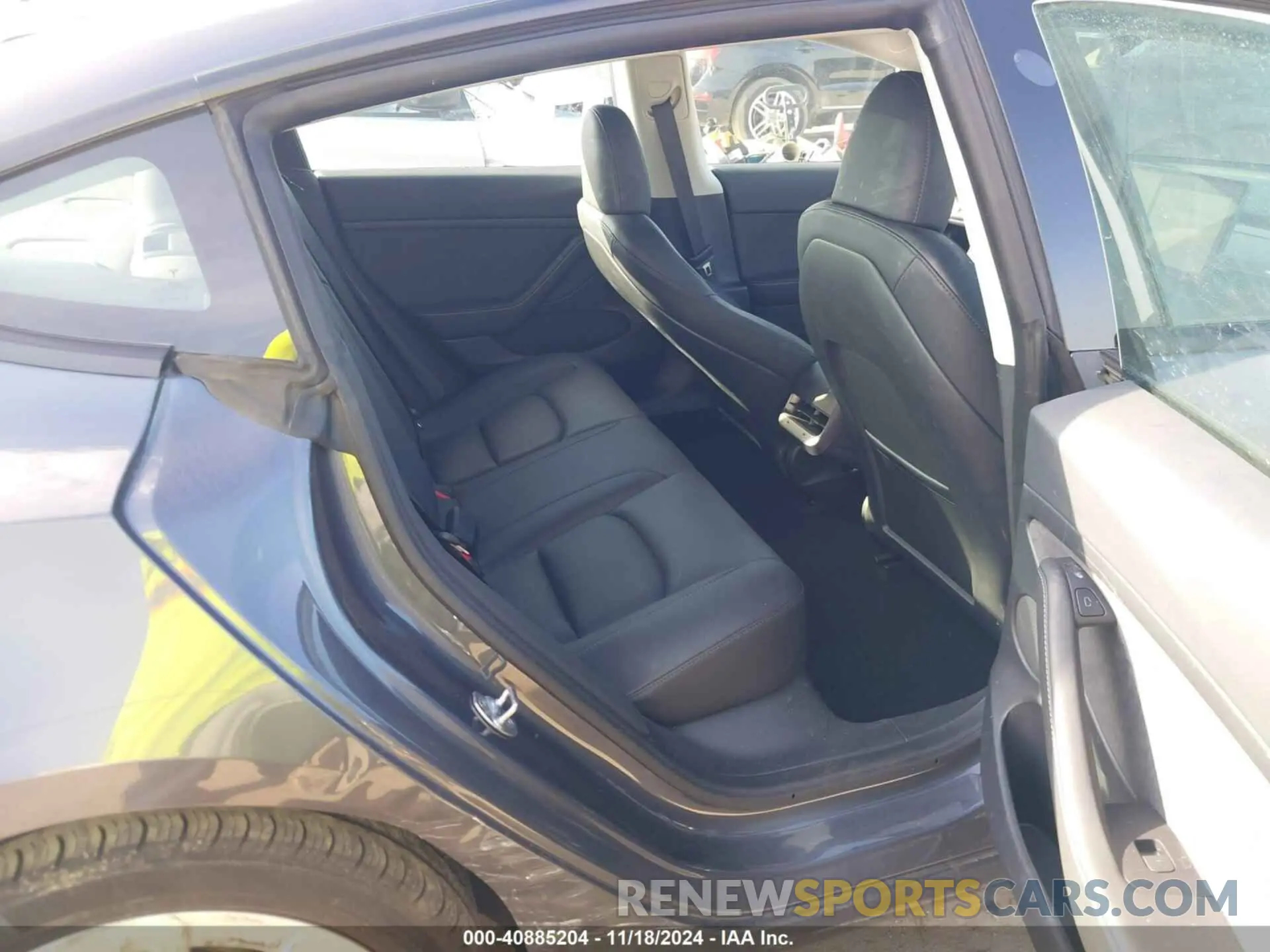 7 Photograph of a damaged car 5YJ3E1EA4PF573632 TESLA MODEL 3 2023