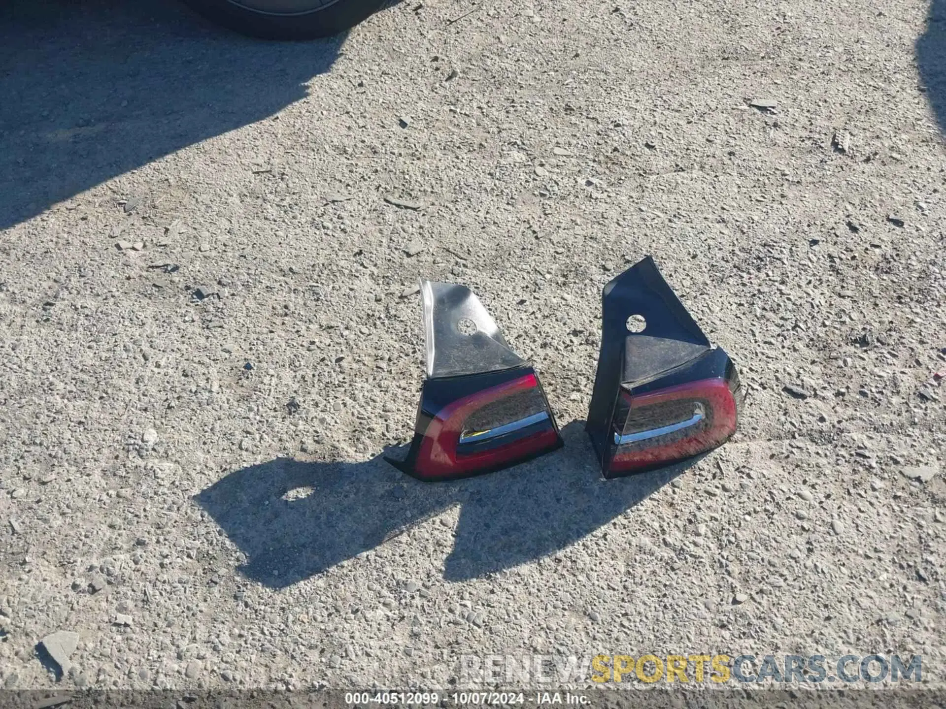 12 Photograph of a damaged car 5YJ3E1EA4PF577499 TESLA MODEL 3 2023