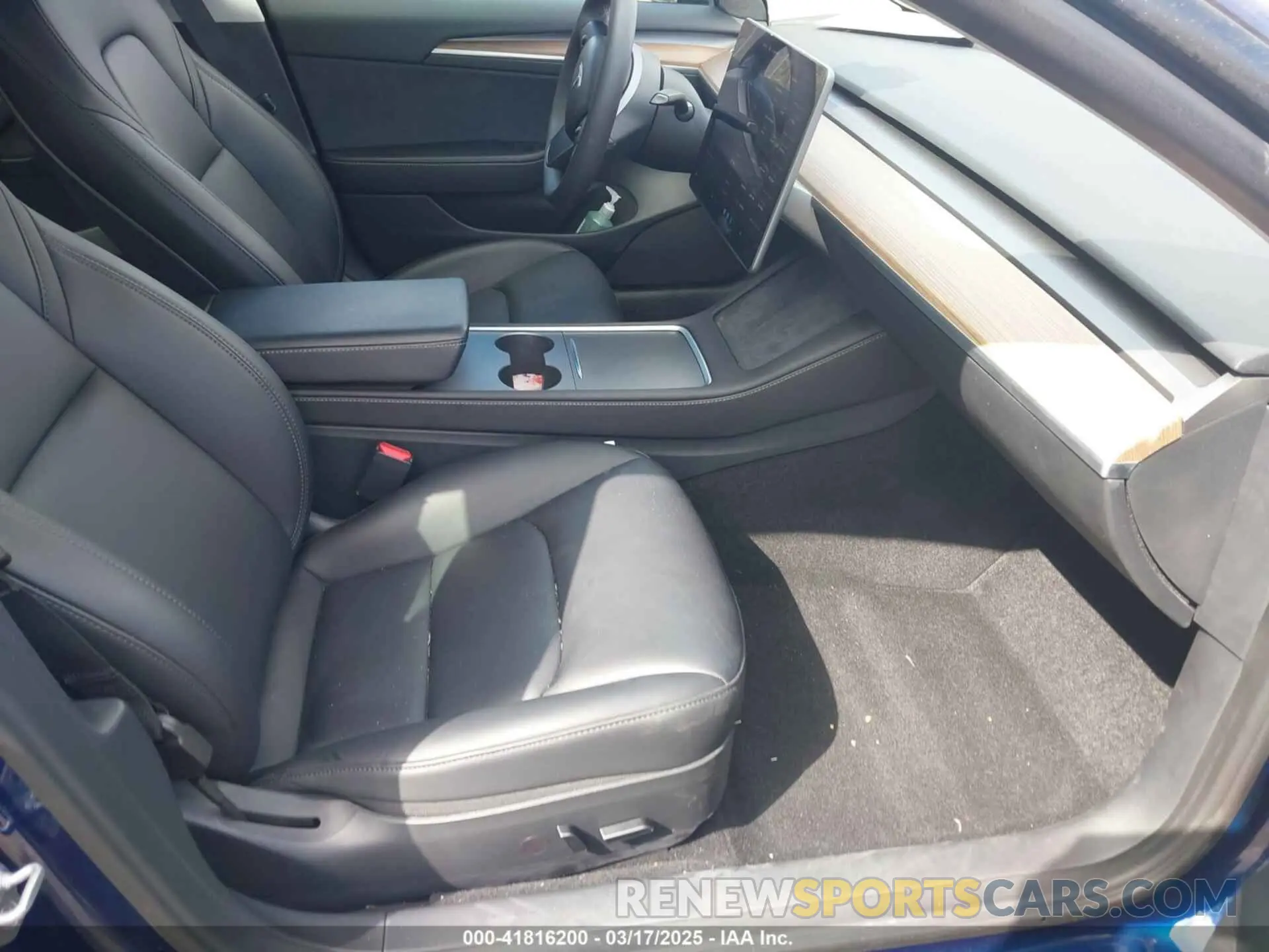 5 Photograph of a damaged car 5YJ3E1EA4PF581441 TESLA MODEL 3 2023