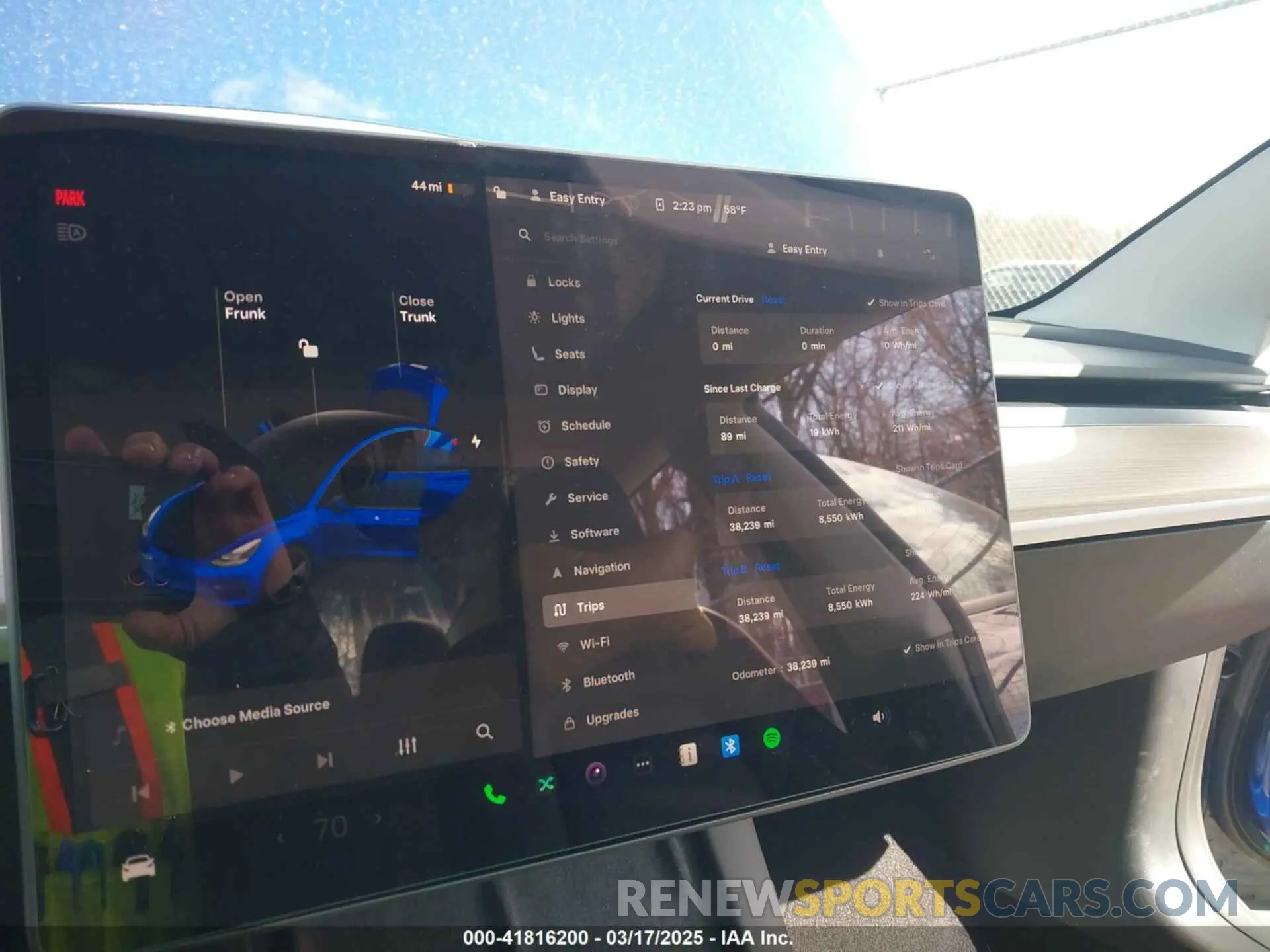 7 Photograph of a damaged car 5YJ3E1EA4PF581441 TESLA MODEL 3 2023