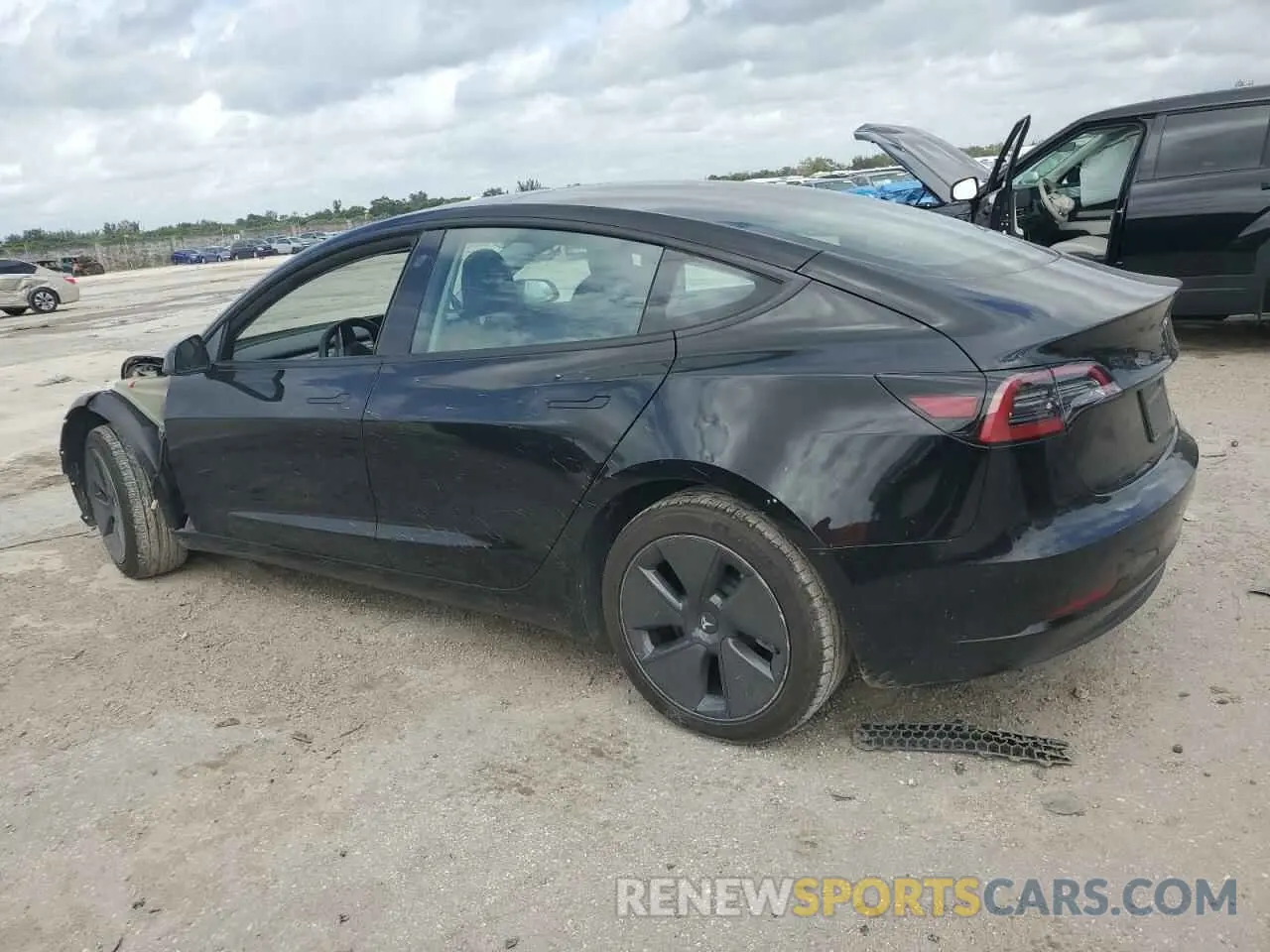 2 Photograph of a damaged car 5YJ3E1EA4PF601185 TESLA MODEL 3 2023