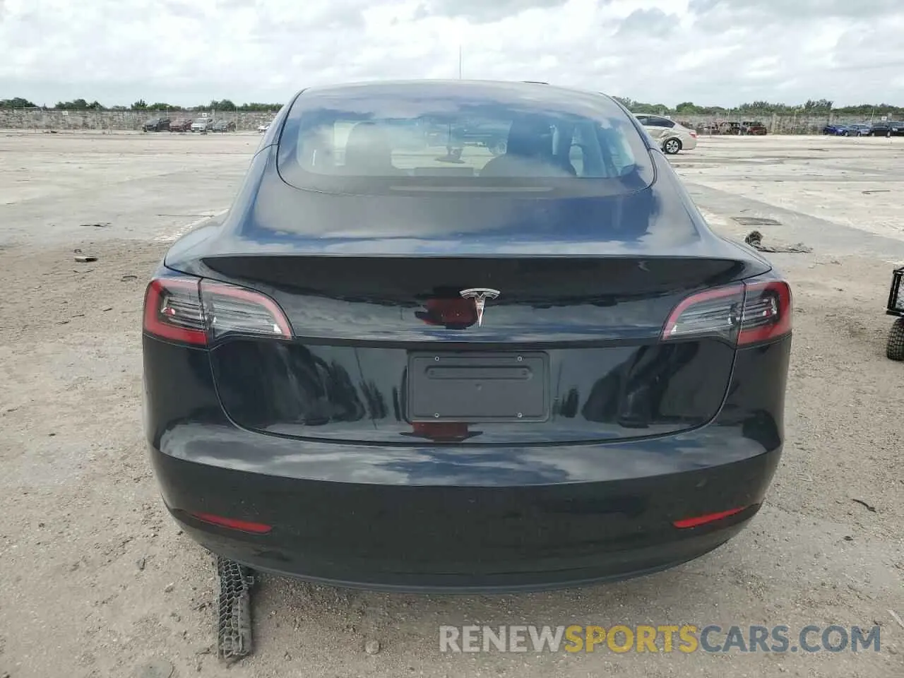 6 Photograph of a damaged car 5YJ3E1EA4PF601185 TESLA MODEL 3 2023