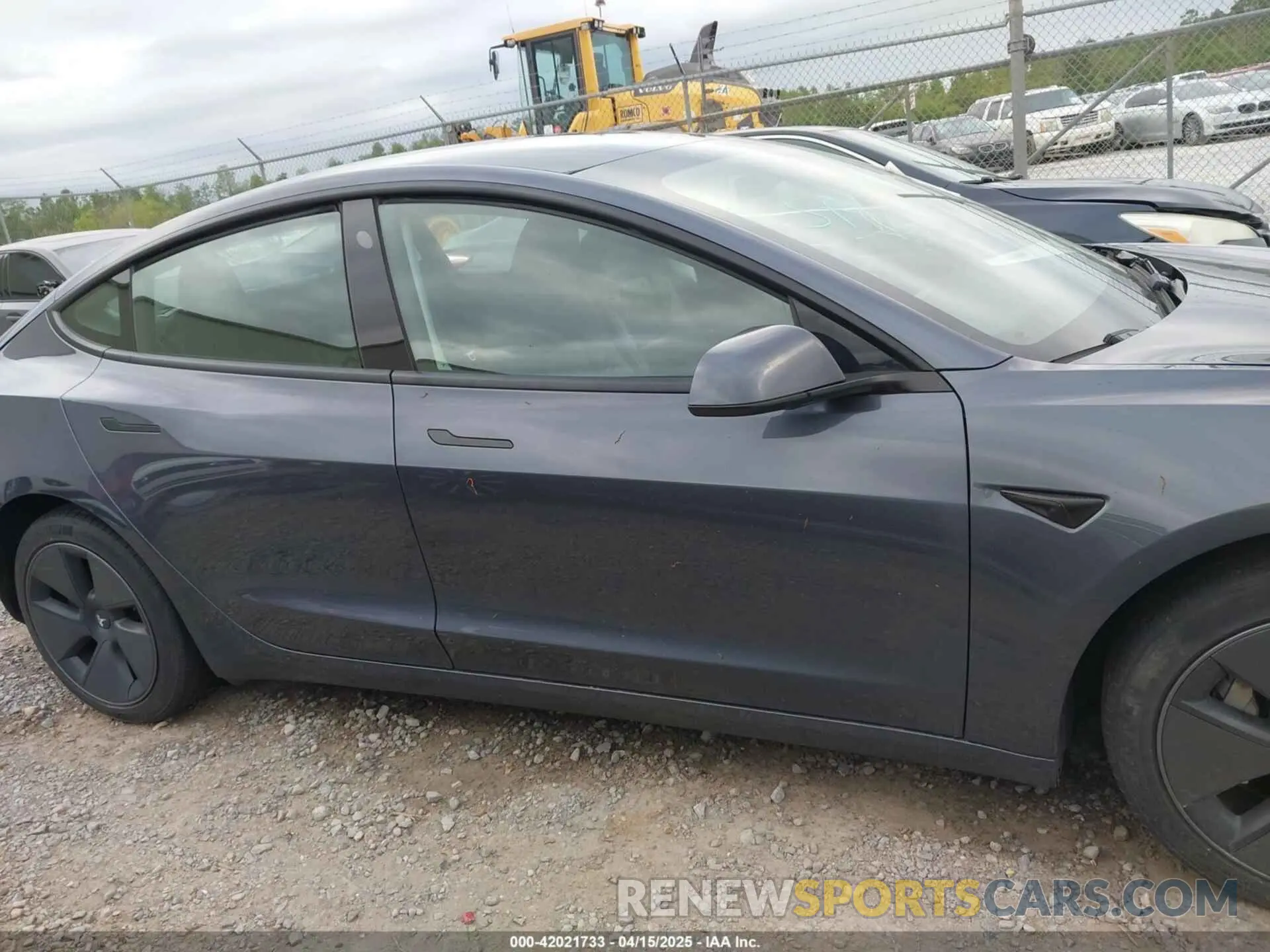 14 Photograph of a damaged car 5YJ3E1EA4PF605513 TESLA MODEL 3 2023