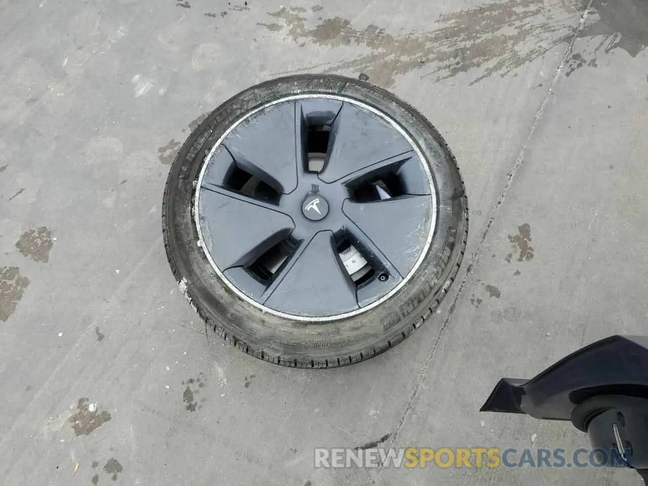 12 Photograph of a damaged car 5YJ3E1EA4PF612106 TESLA MODEL 3 2023