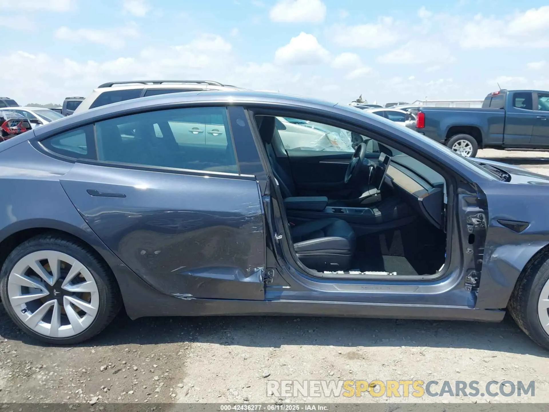 13 Photograph of a damaged car 5YJ3E1EA4PF615457 TESLA MODEL 3 2023