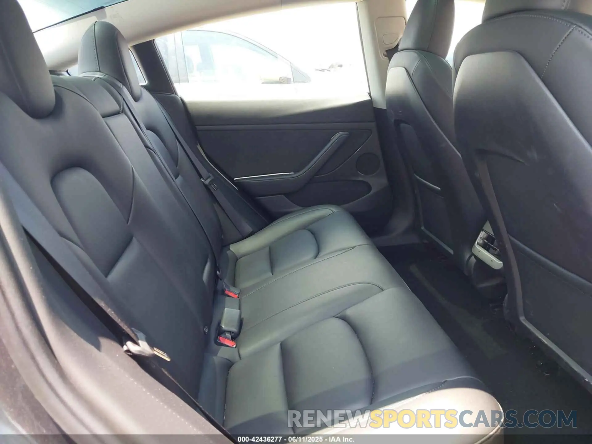 8 Photograph of a damaged car 5YJ3E1EA4PF615457 TESLA MODEL 3 2023