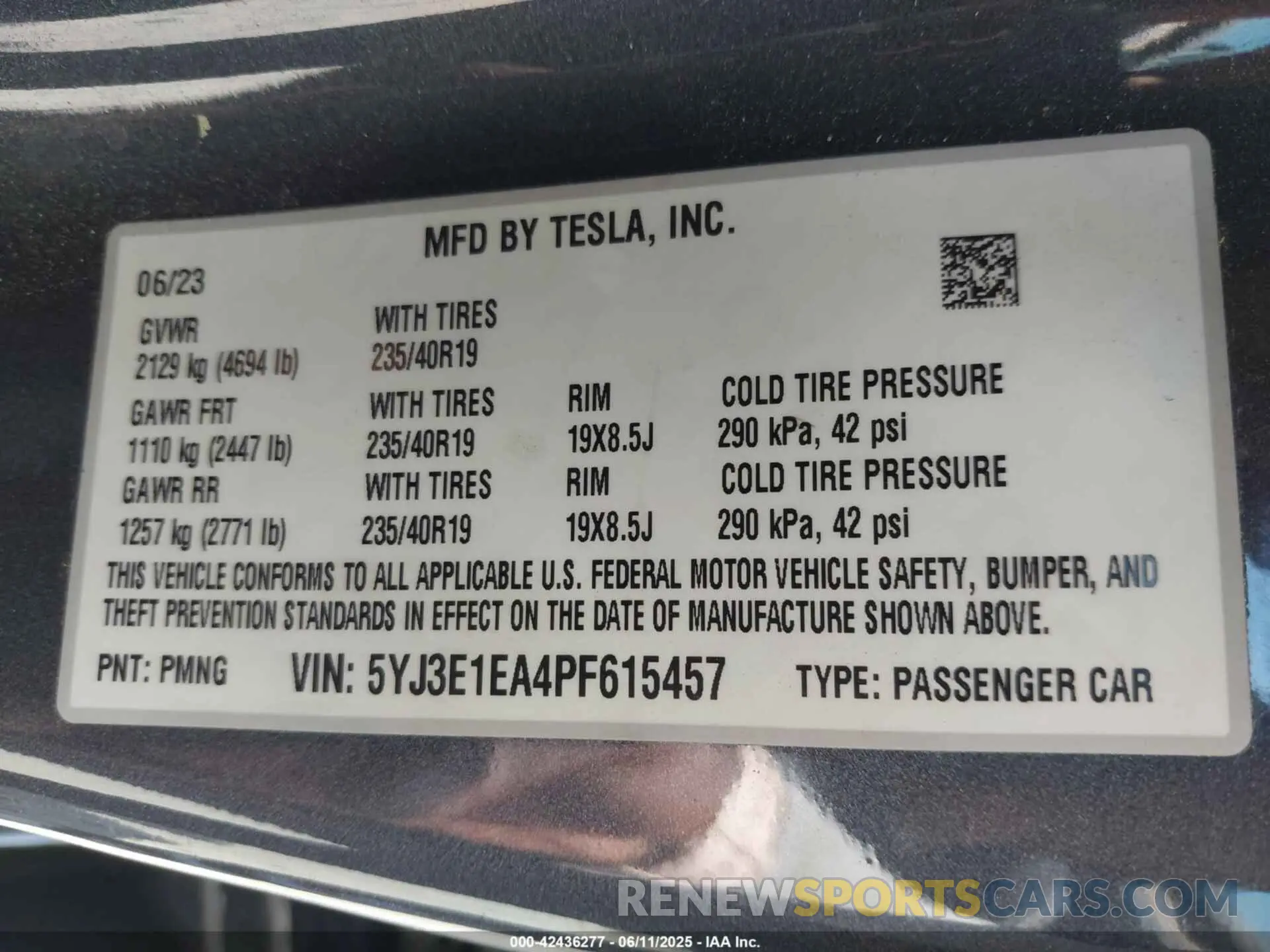 9 Photograph of a damaged car 5YJ3E1EA4PF615457 TESLA MODEL 3 2023